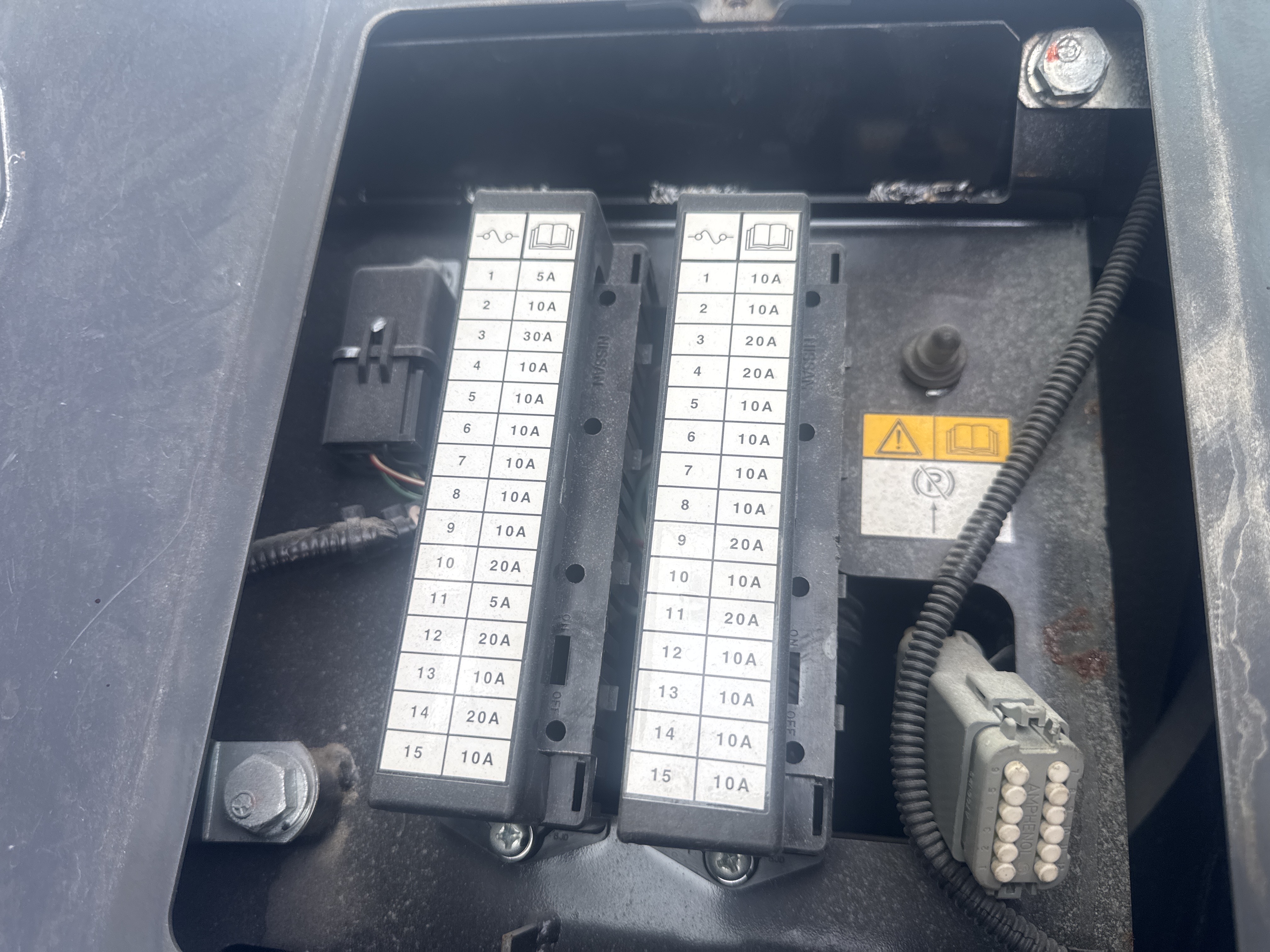 WHL-018-كوماتسو-WA500-6R-لوادر-بعجلات-فحص-الكهربائيات-صندوق-الصمامات-1