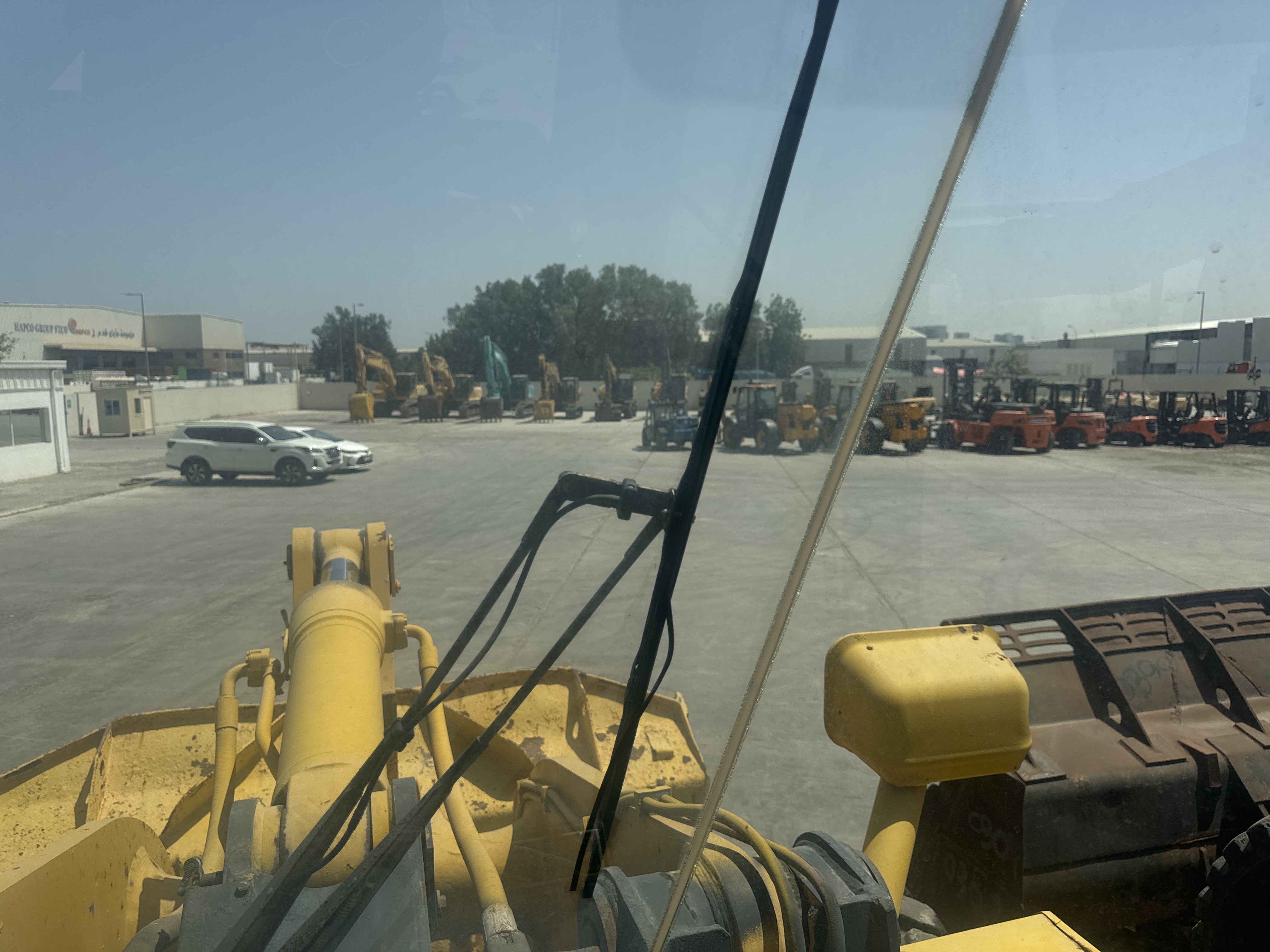 WHL-018-كوماتسو-WA500-6R-لوادر-بعجلات-فحص-الكهربائيات-المساحات-1