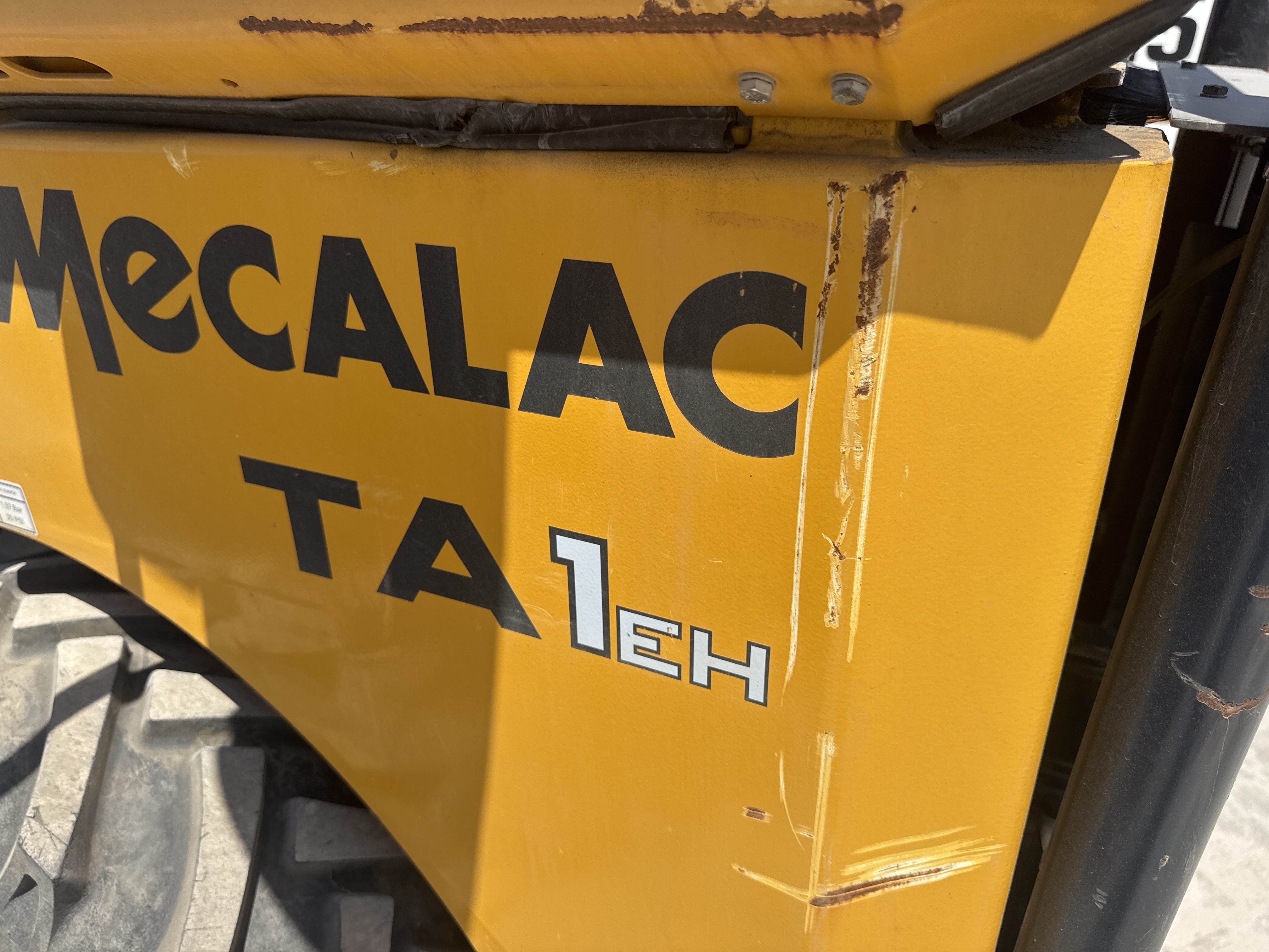 MDT-002-ميكالاك-TA1EH-قلابات-صغيرة-فحص-الهيدروليك-خزان-الهيدروليك-1