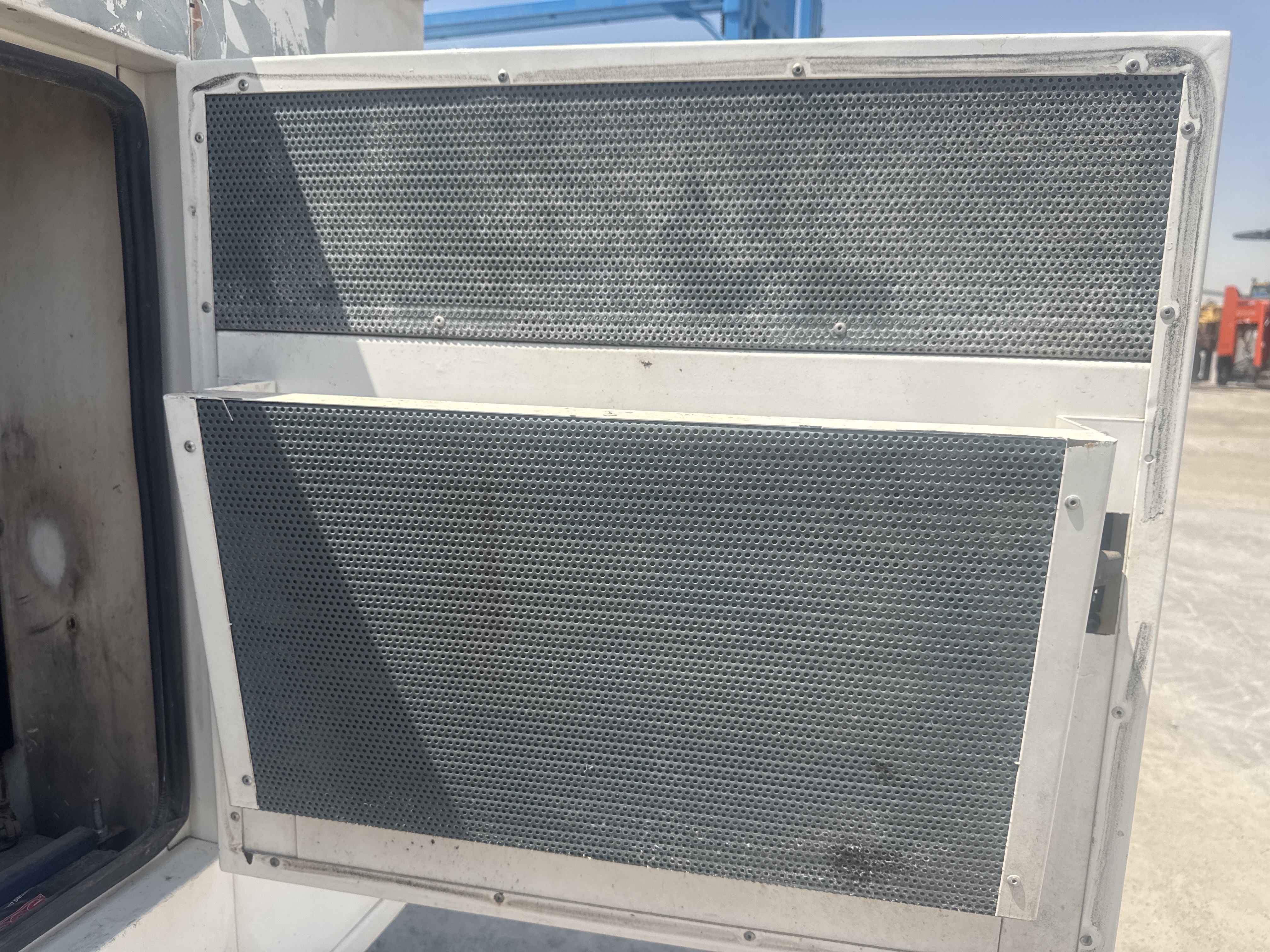 SGG-008-Perkins-30-kVA-Stationary-generators-inspection-Structure-Doors-1