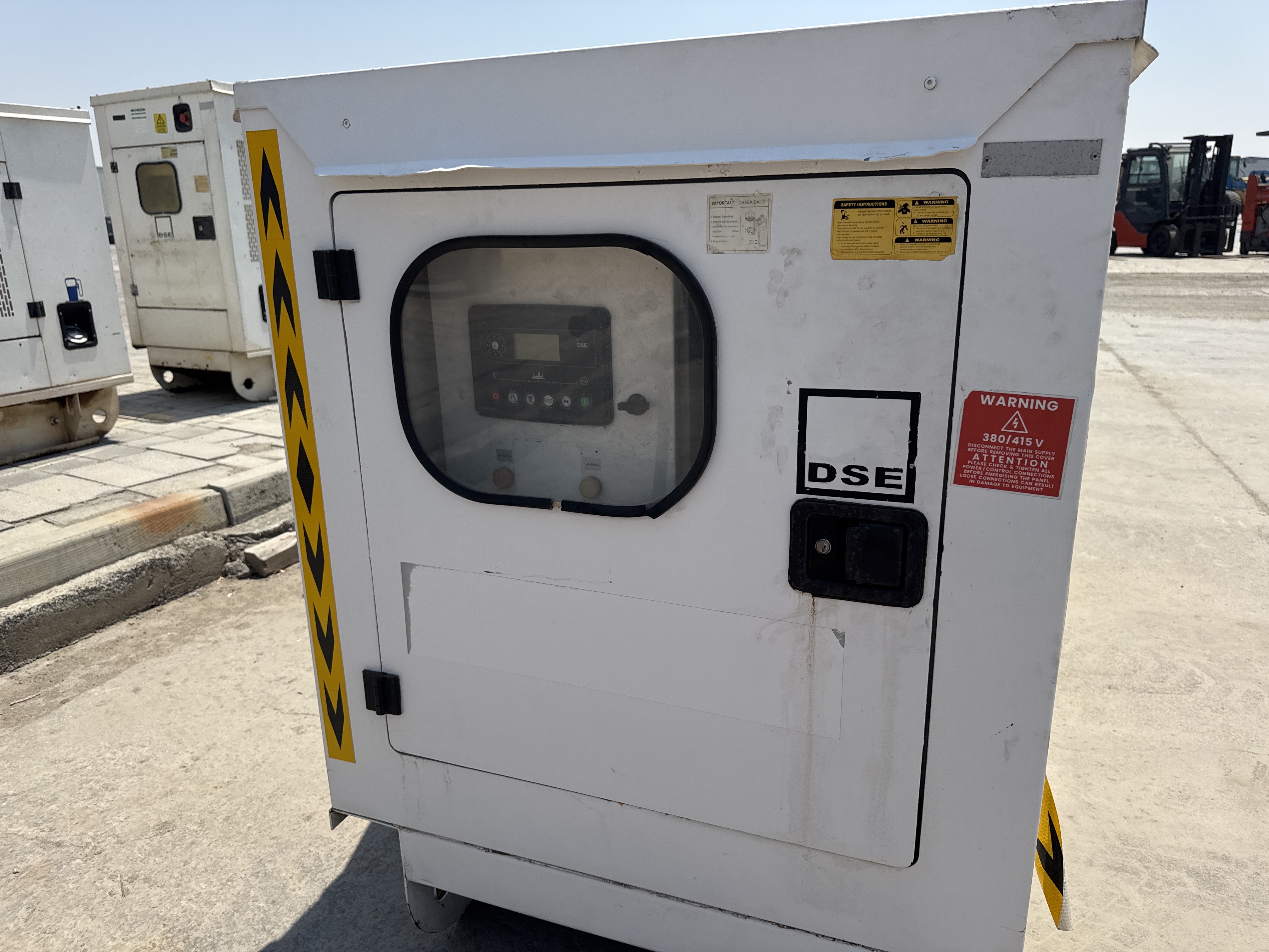 SGG-009-بيركنز-30-kVA-مولدات-ثابتة-فحص-الهيكل-الصبغ-1