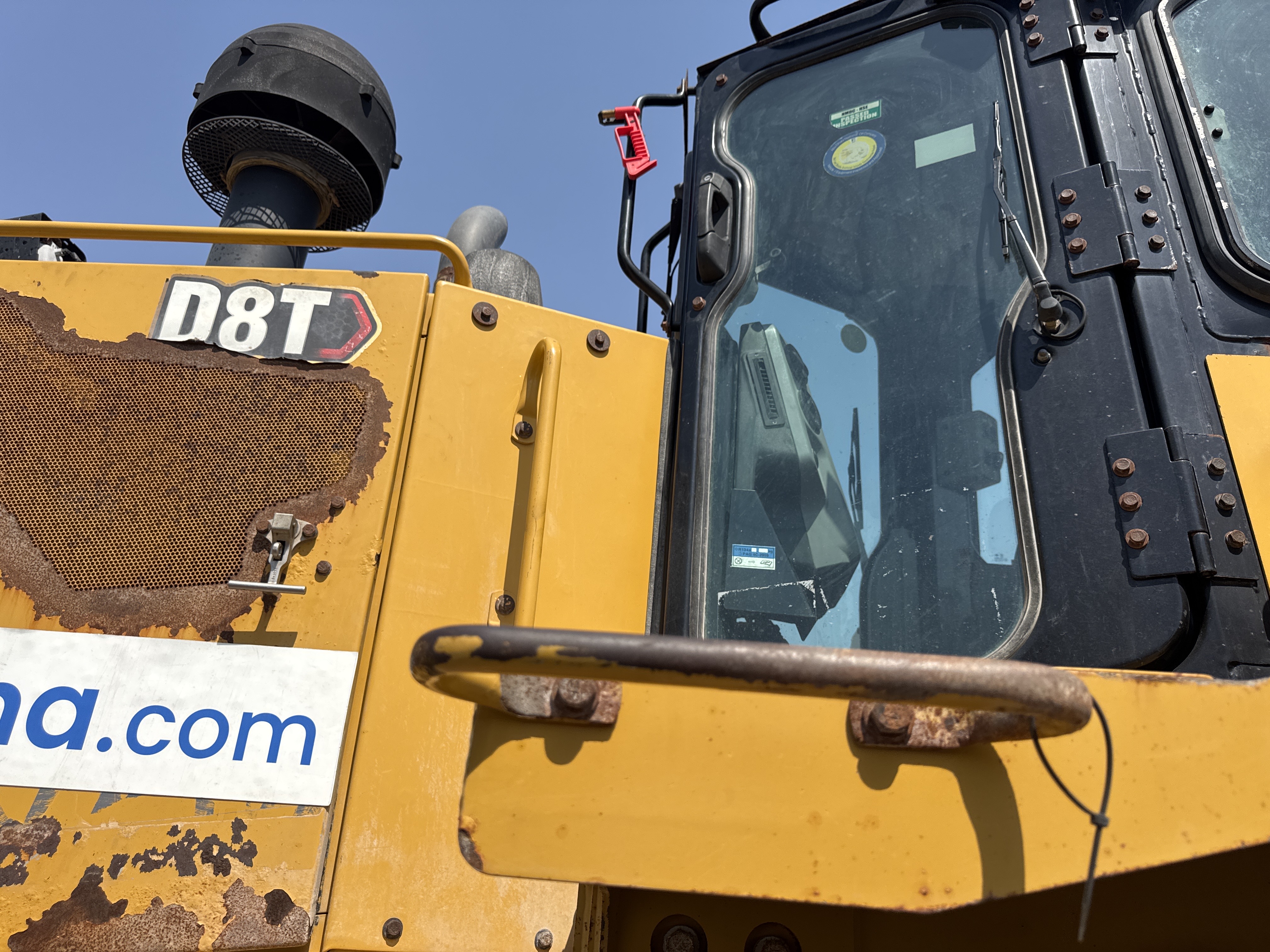 CDB-017-Cat-D8T-Crawler-dozers-inspection-Structure-Handrails-1