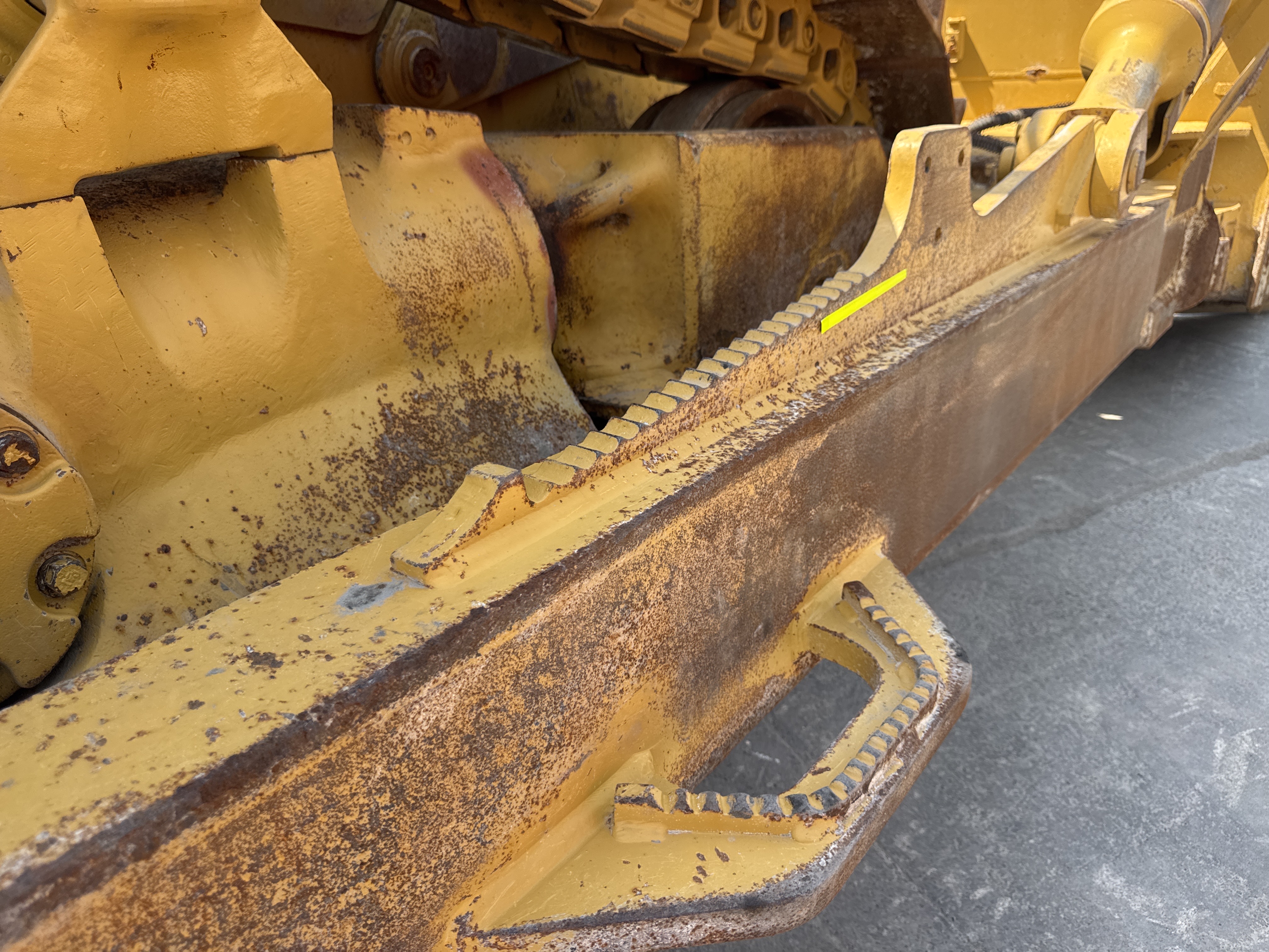 CDB-017-Cat-D8T-Crawler-dozers-inspection-Structure-Steps/ladders-1
