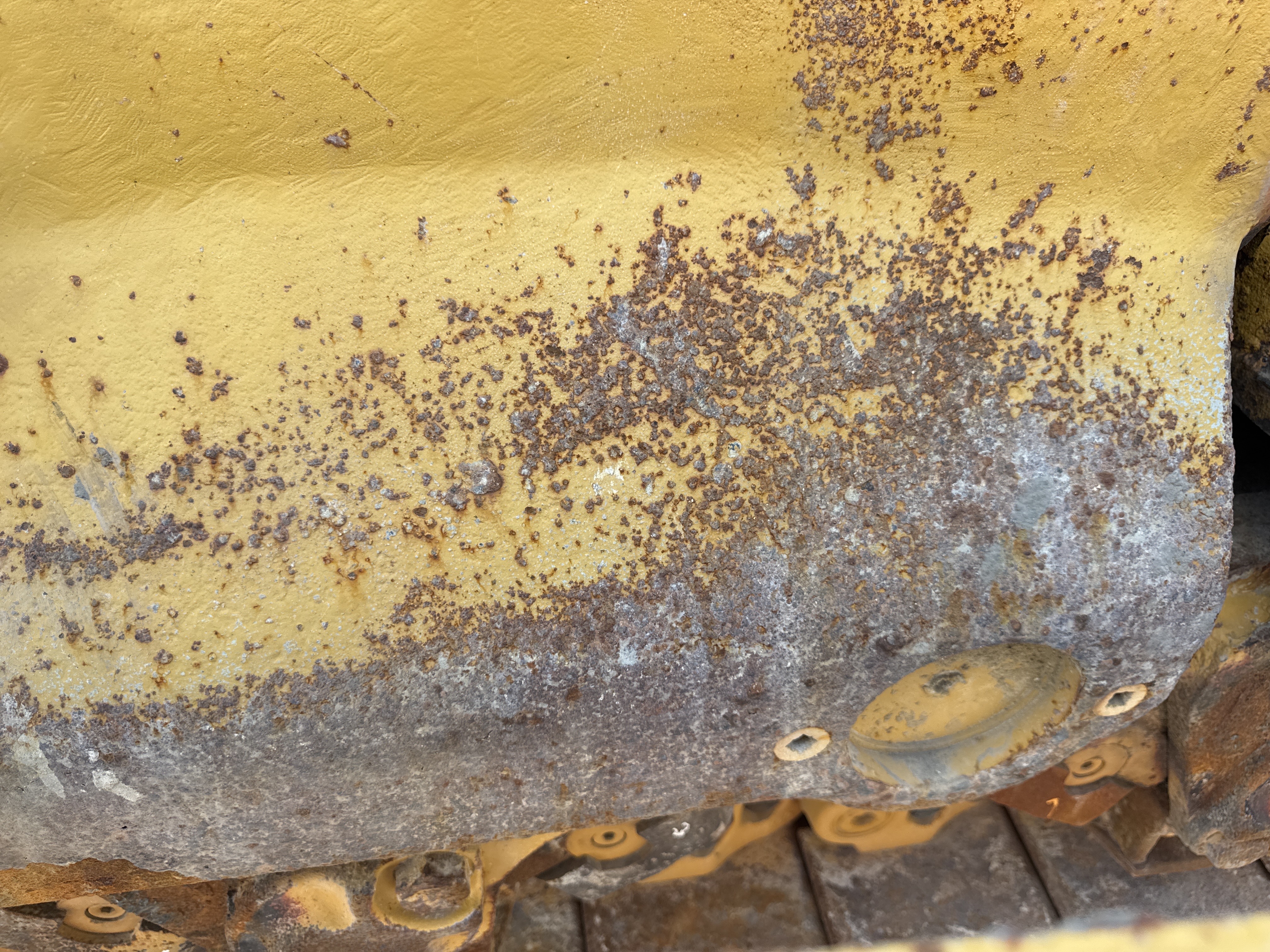 CDB-017-Cat-D8T-Crawler-dozers-inspection-Structure-Paint-1
