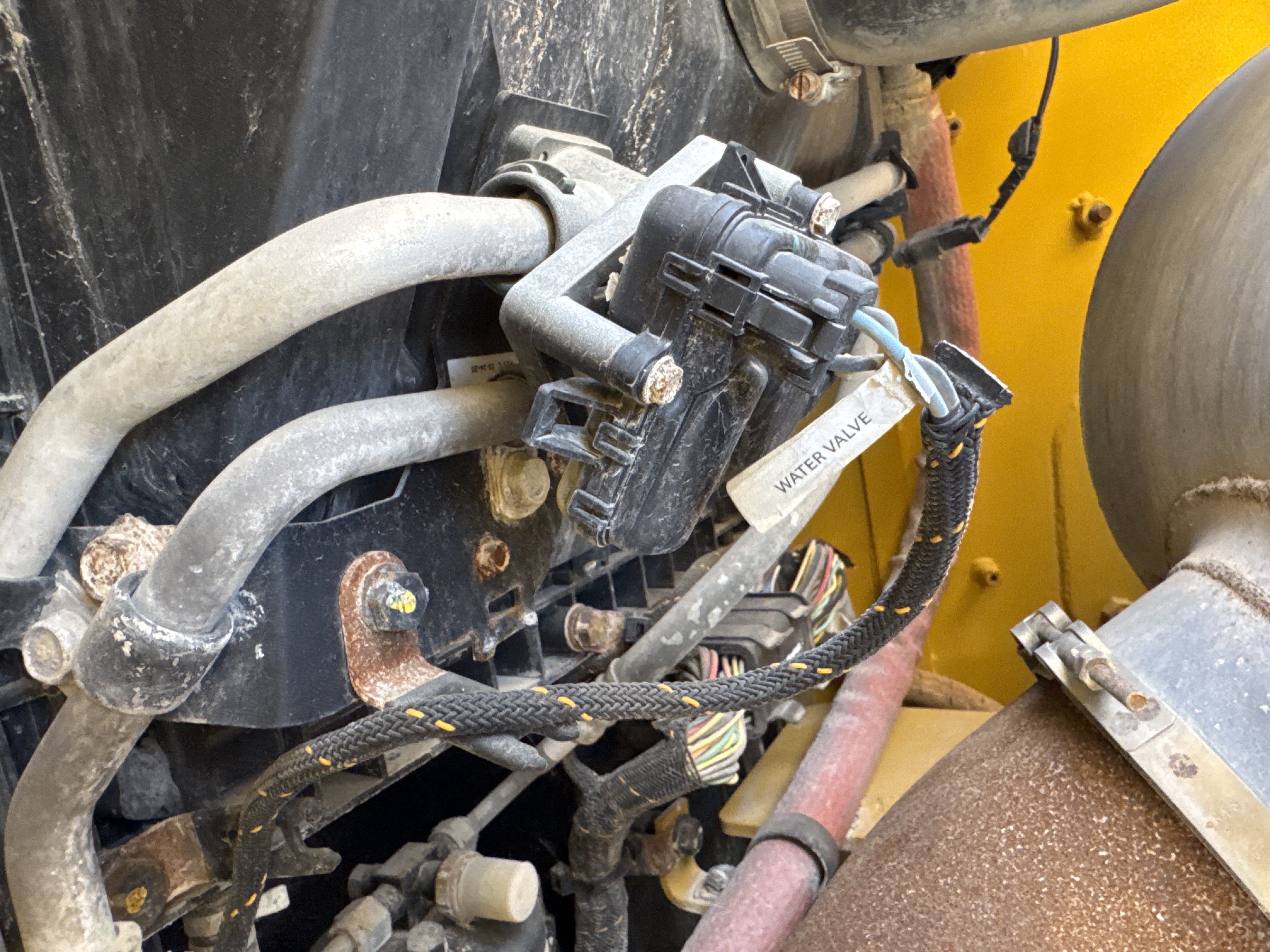 CDB-017-Cat-D8T-Crawler-dozers-inspection-Electronics-Main-harness-1