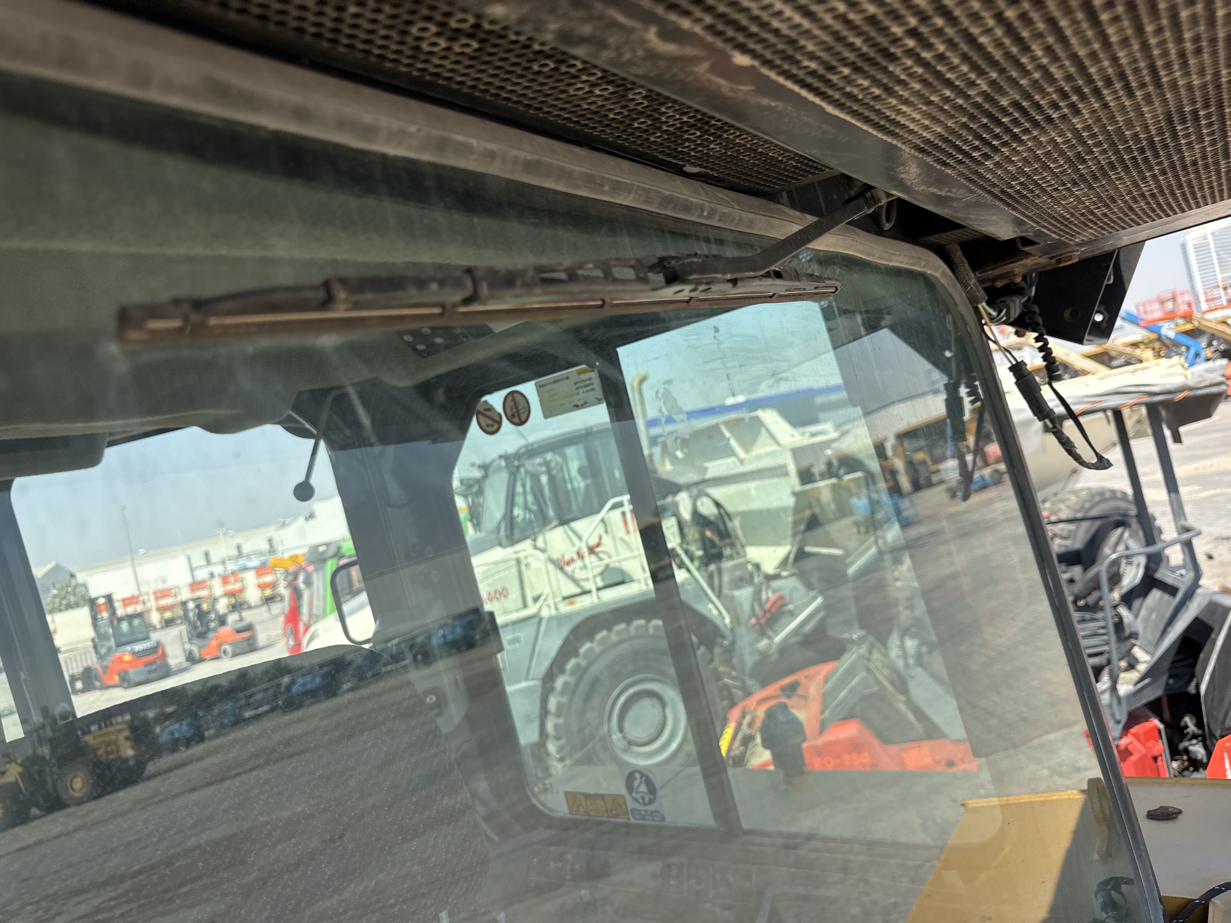 CDB-017-Cat-D8T-Crawler-dozers-inspection-Electronics-Wipers-1