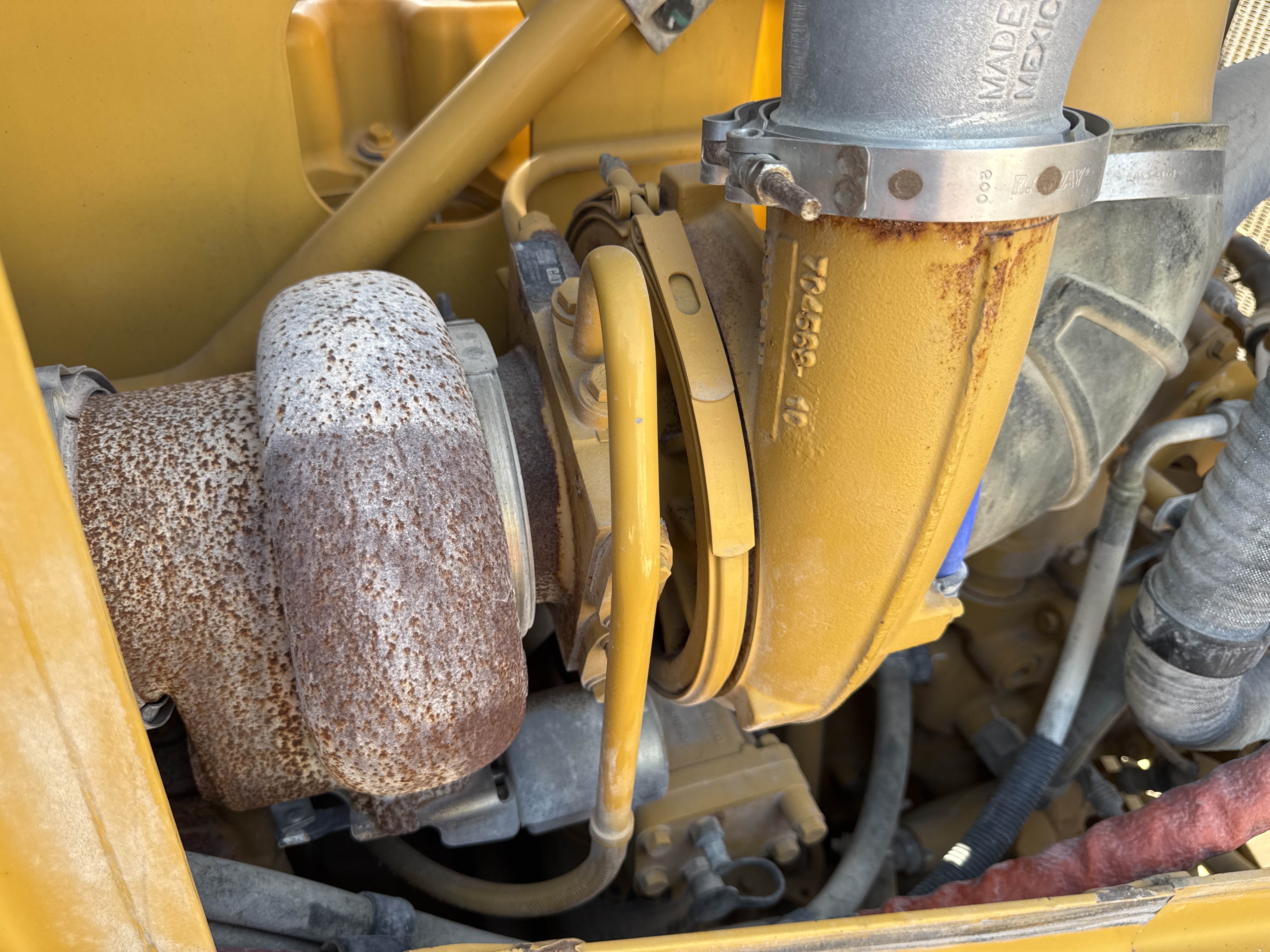 CDB-017-Cat-D8T-Crawler-dozers-inspection-Engine-Turbo-1