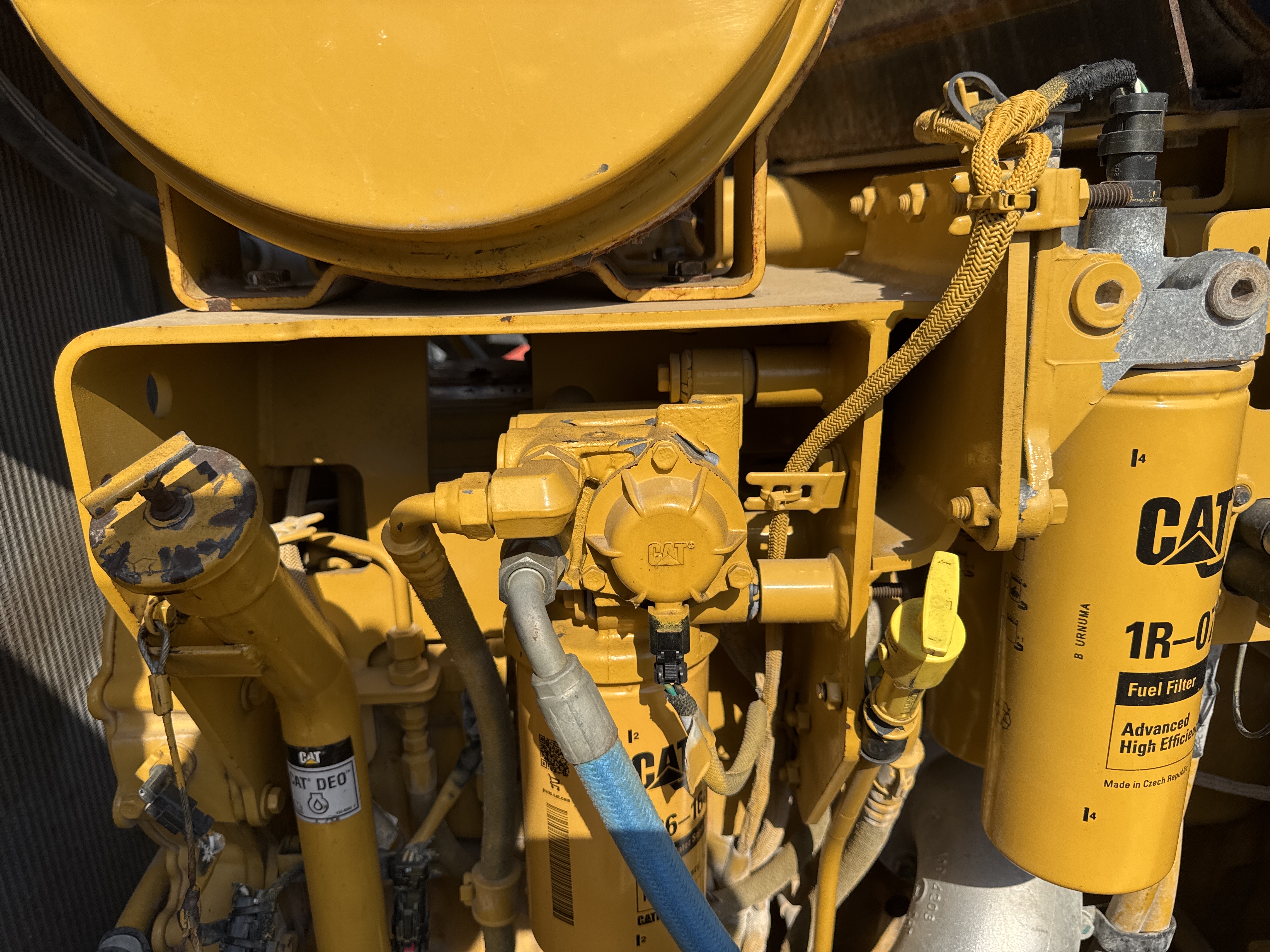 CDB-017-Cat-D8T-Crawler-dozers-inspection-Engine-Fuel-leaks-1
