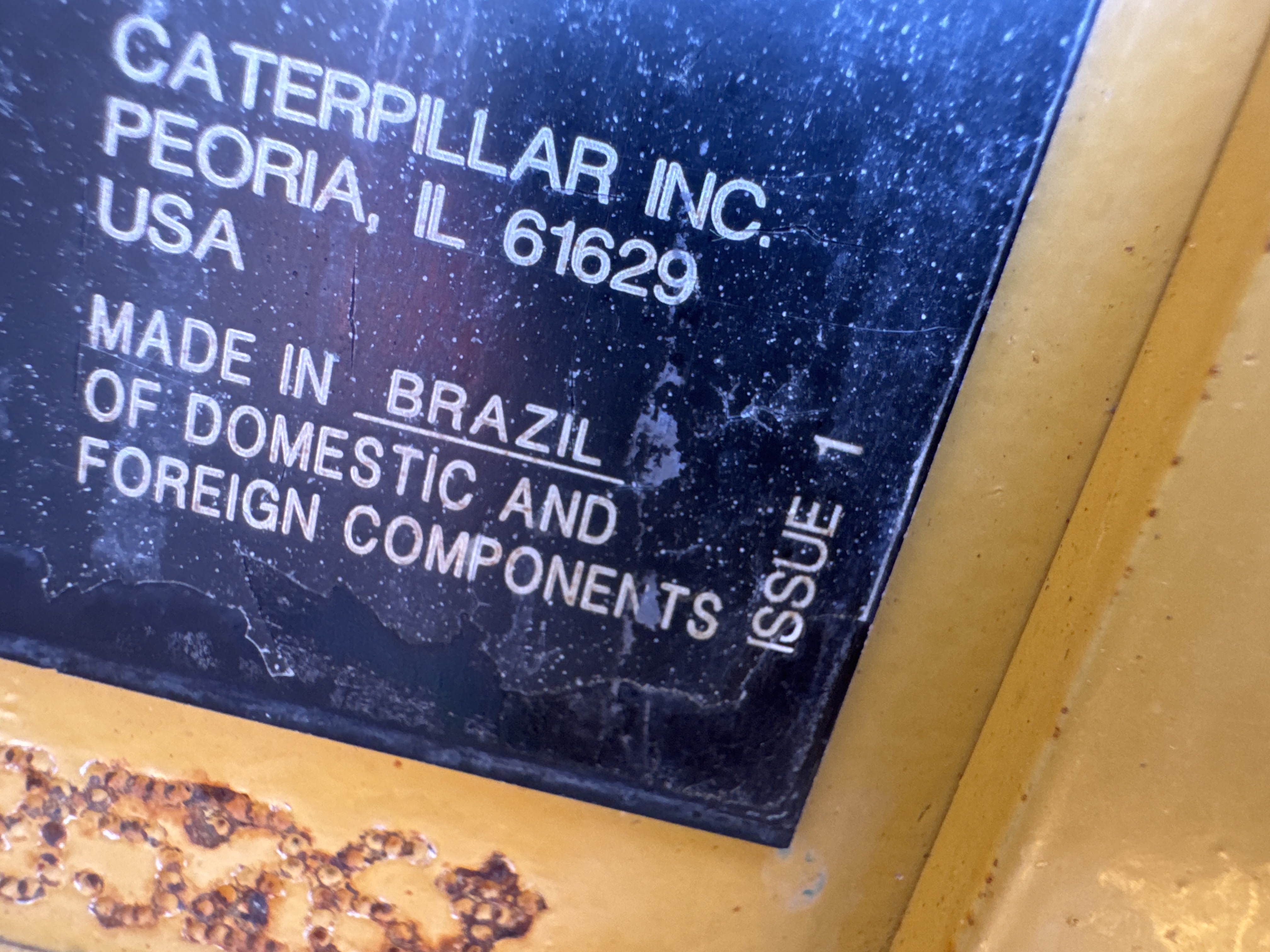 CDB-017-Cat-D8T-Crawler-dozers-inspection-General-Country-of-manufacture-1