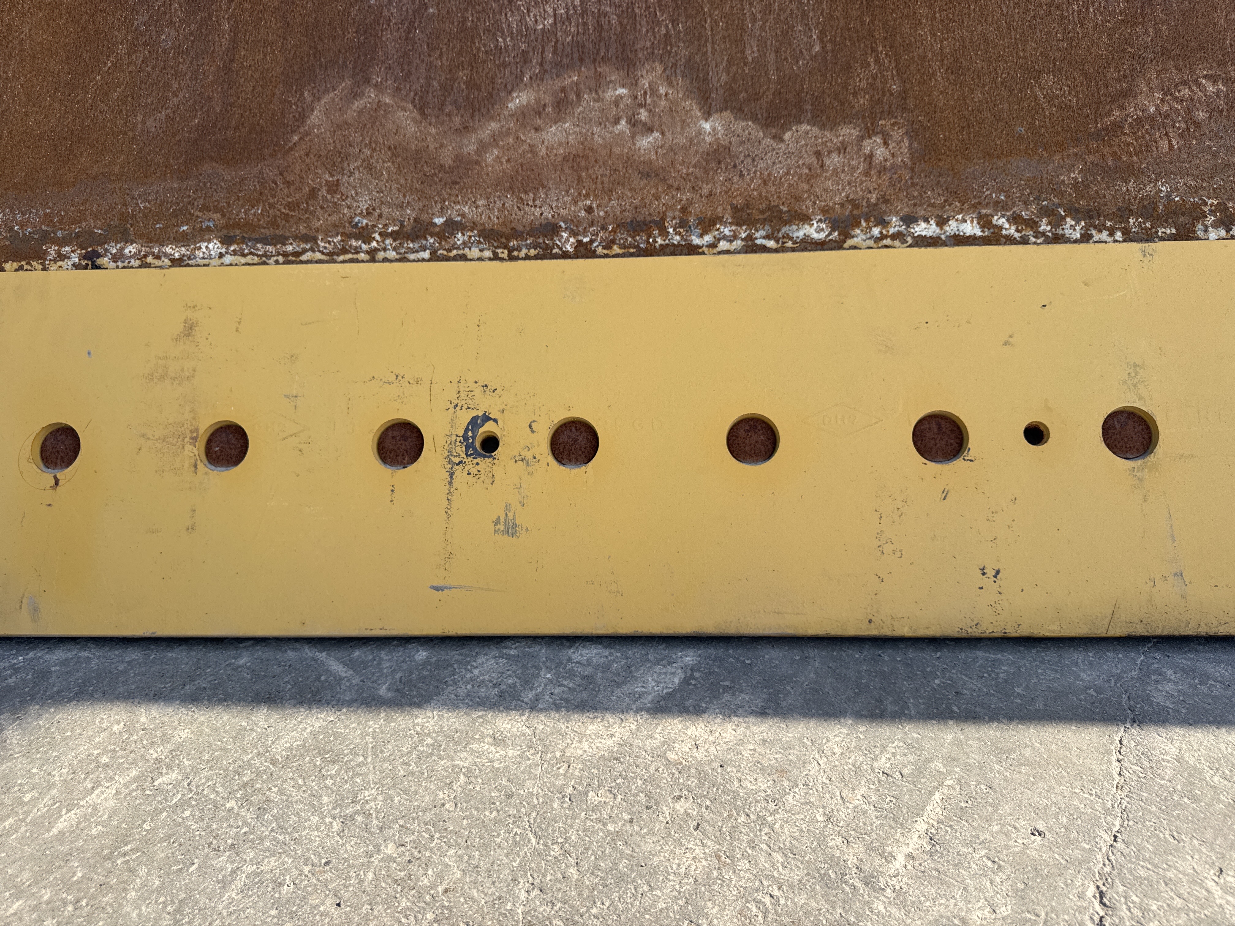 CDB-017-Cat-D8T-Crawler-dozers-inspection-Attachment-Dozer-blade-1