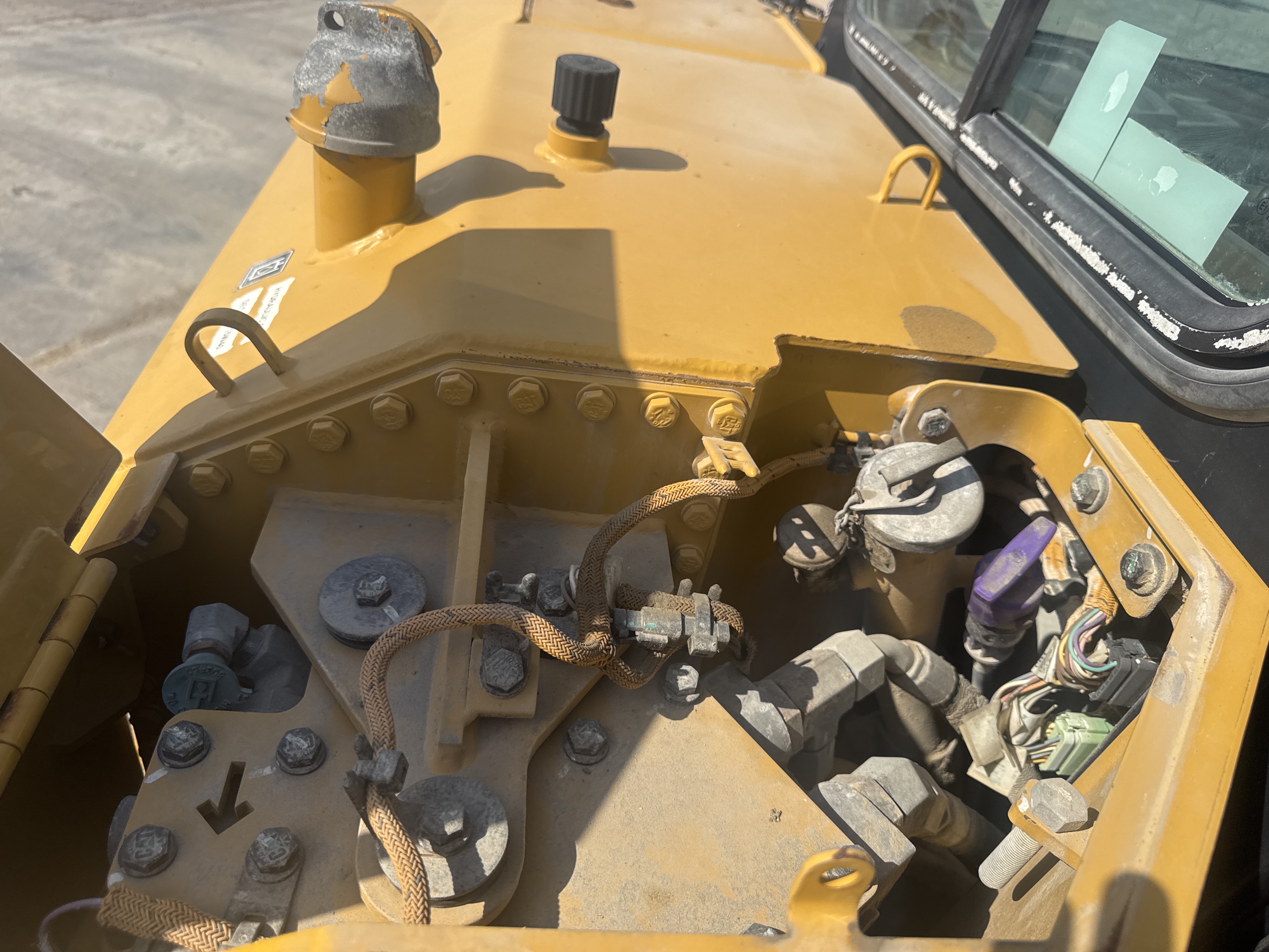 CDB-017-Cat-D8T-Crawler-dozers-inspection-Drive-system-Transmission-1