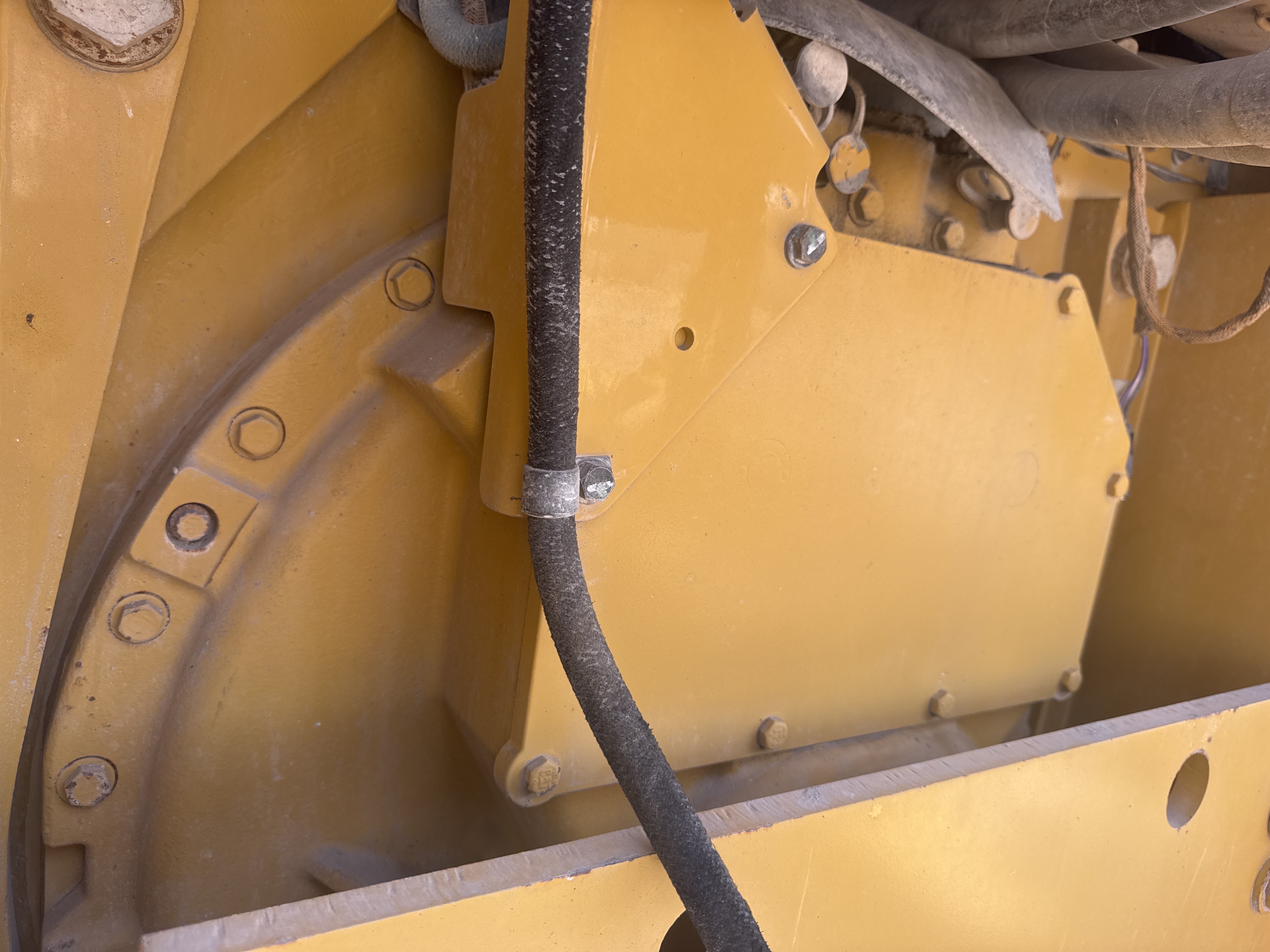 CDB-017-Cat-D8T-Crawler-dozers-inspection-Drive-system-Transmission-1