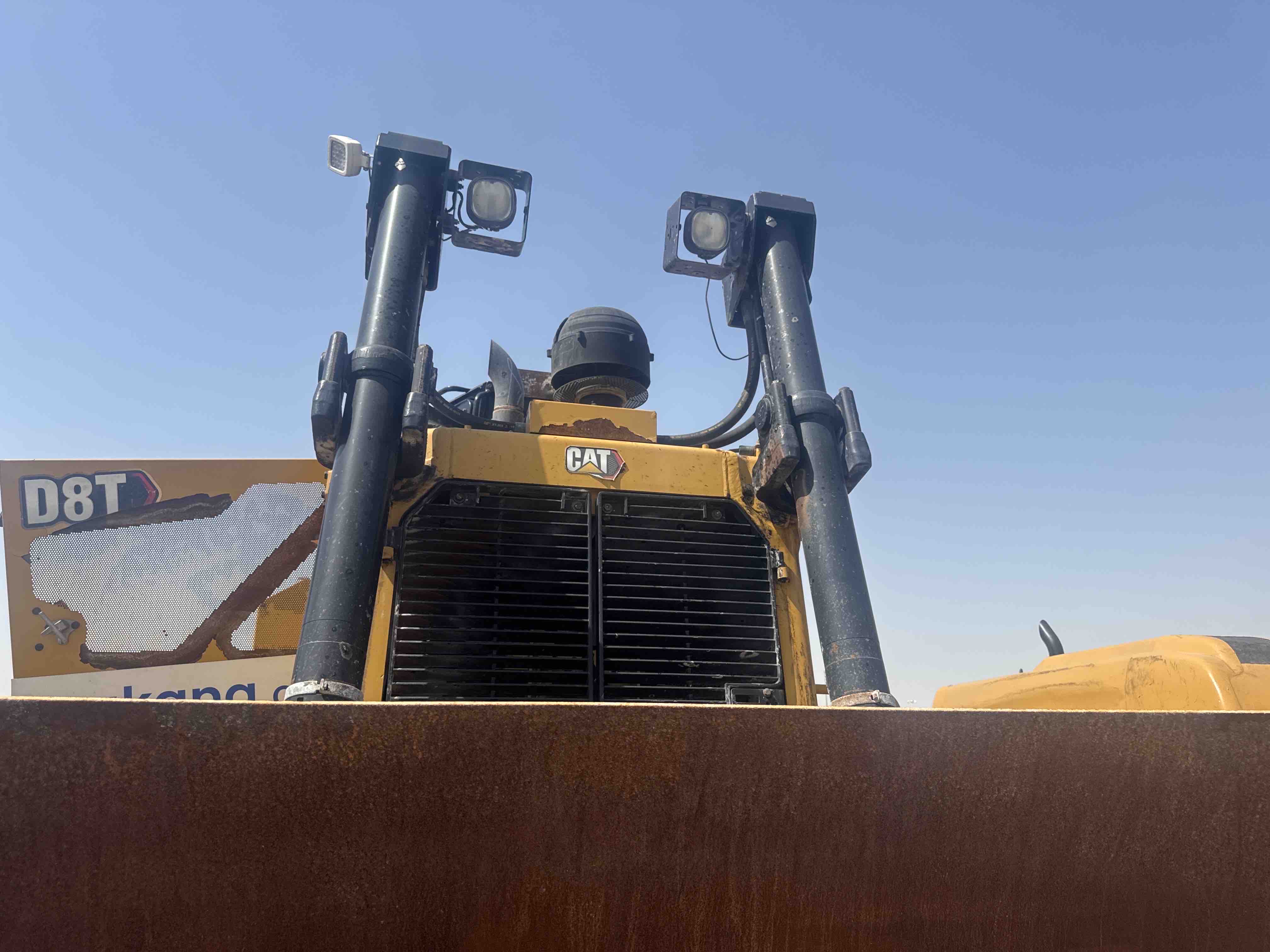 CDB-017-Cat-D8T-Crawler-dozers-inspection-Hydraulics-Blade-lift-cylinders-1