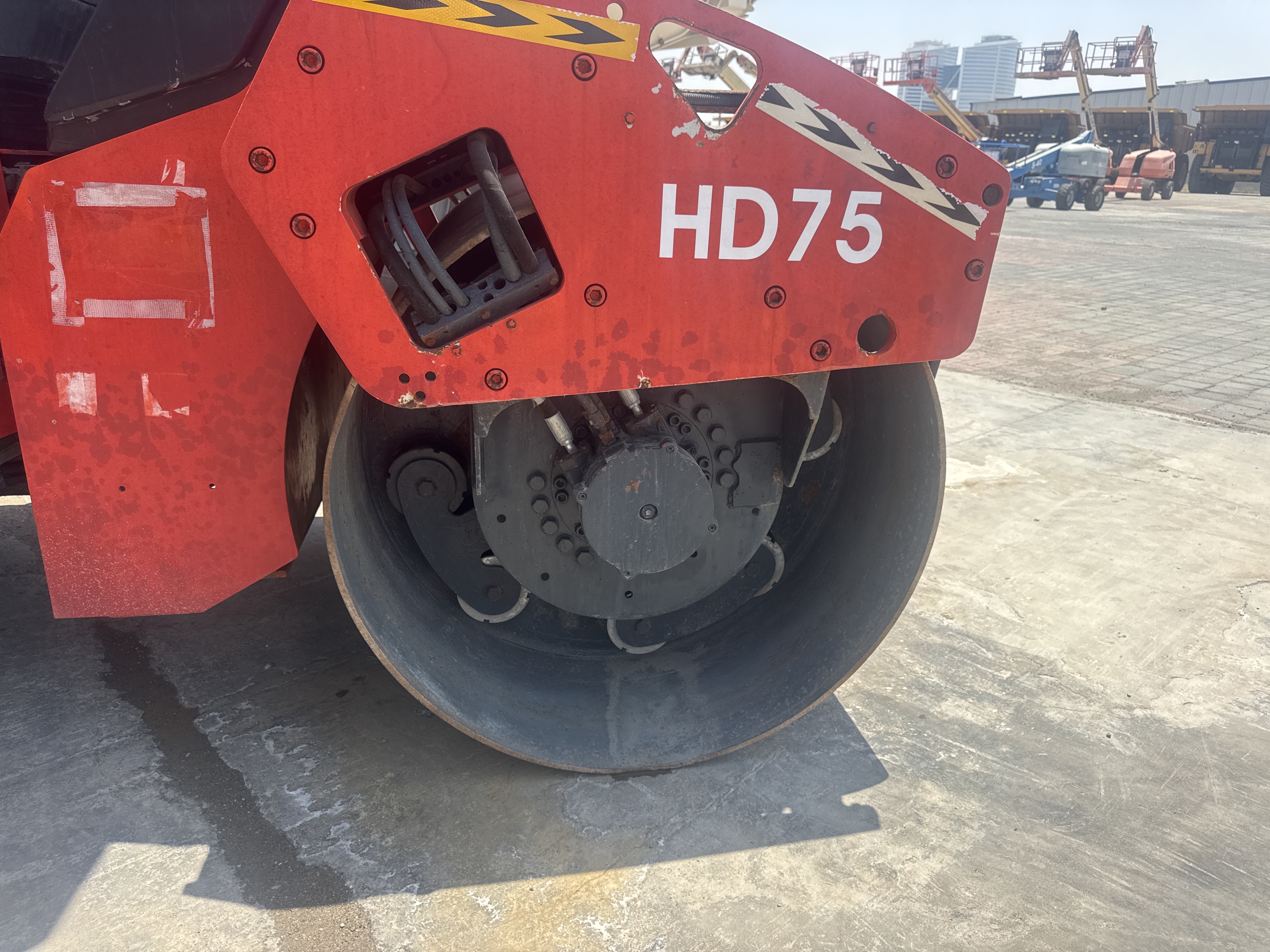 SRC-016-Hamm-HD-75-Tandem-rollers-inspection-Chassis-Rear-drum-1