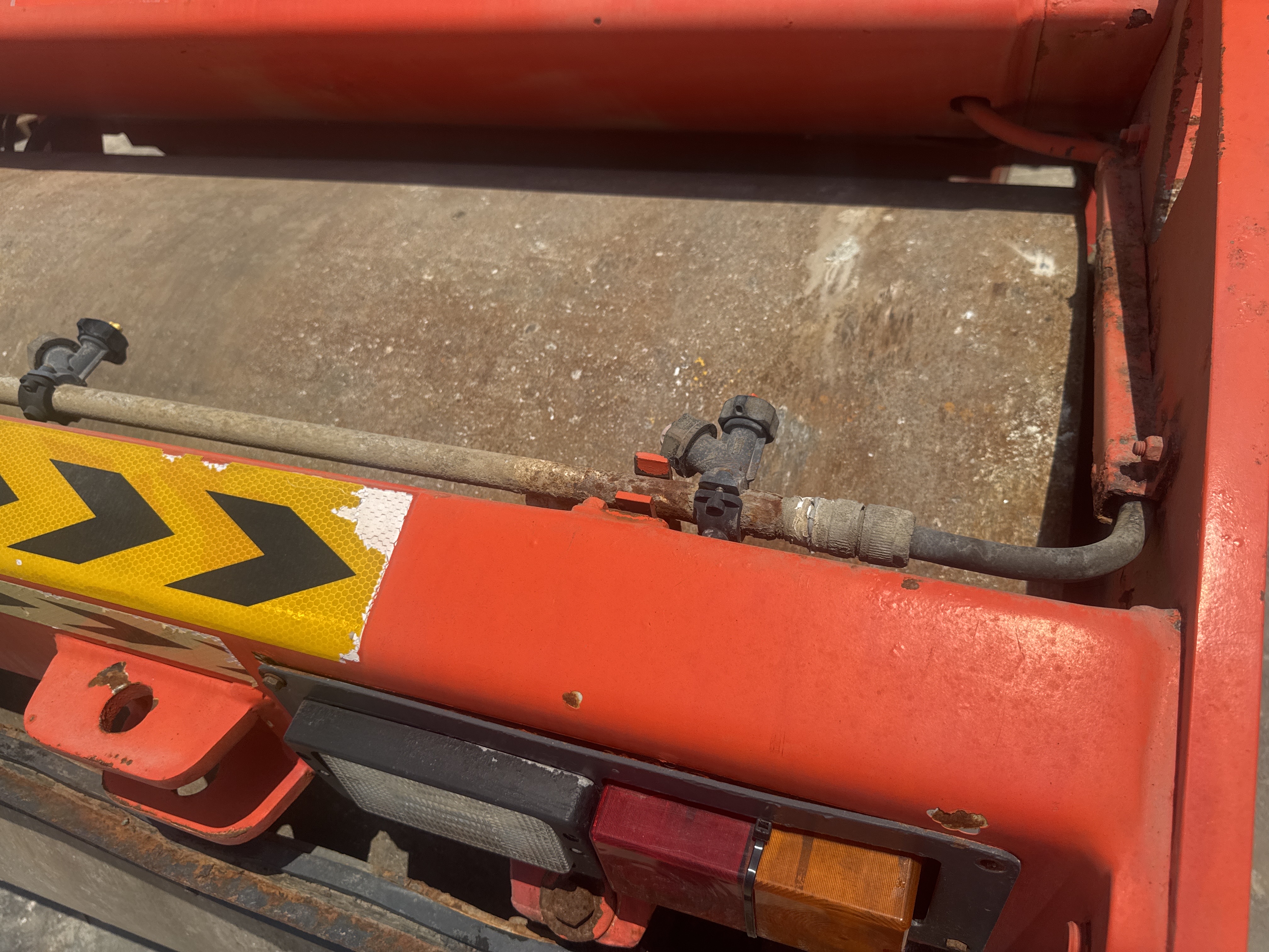 SRC-016-Hamm-HD-75-Tandem-rollers-inspection-Chassis-Rear-drum-1