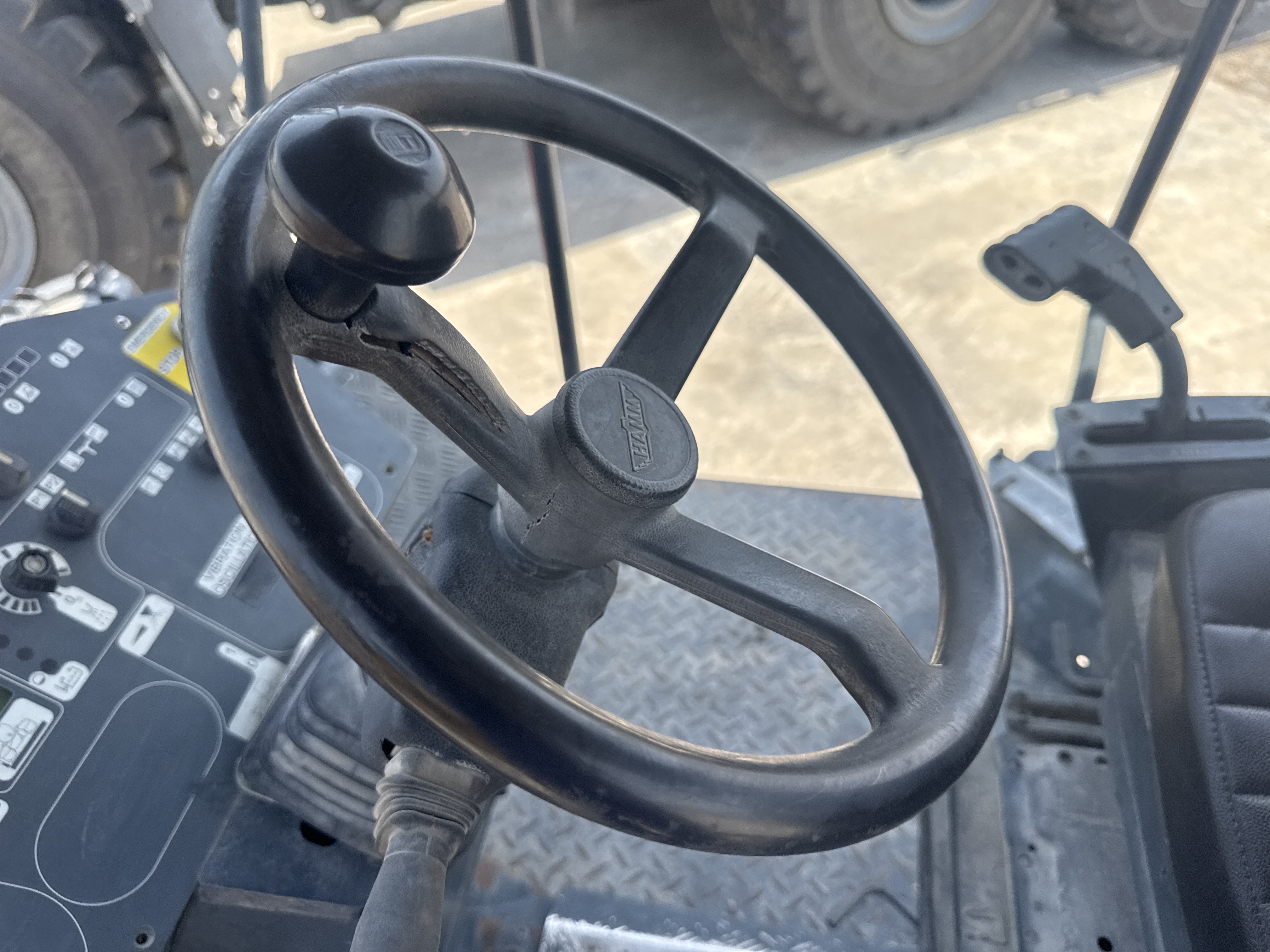 SRC-016-Hamm-HD-75-Tandem-rollers-inspection-Cabin-Steering-controls-1