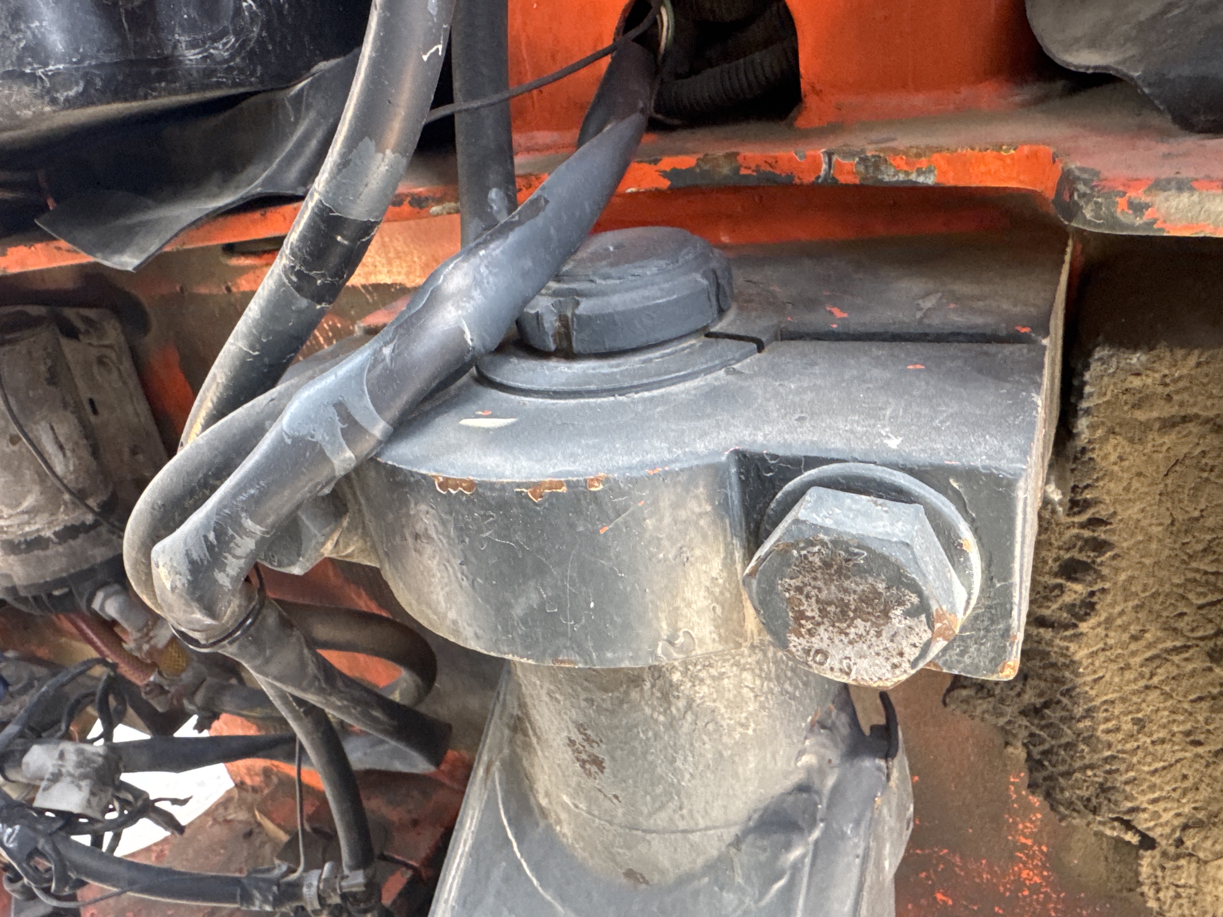 SRC-016-Hamm-HD-75-Tandem-rollers-inspection-Safety-Hydraulic-safety-lock-1