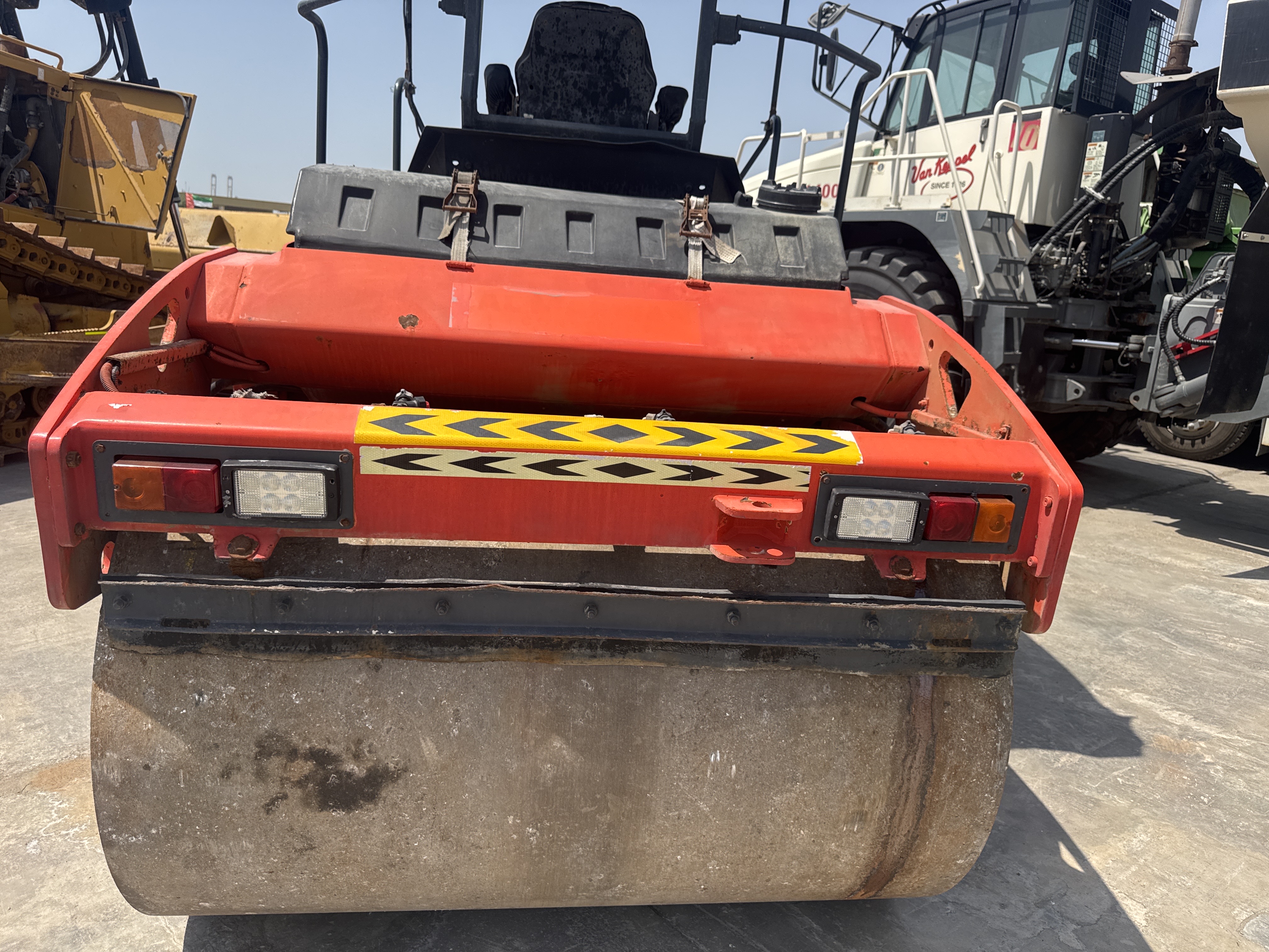 SRC-016-Hamm-HD-75-Tandem-rollers-inspection-Structure-Paint-1
