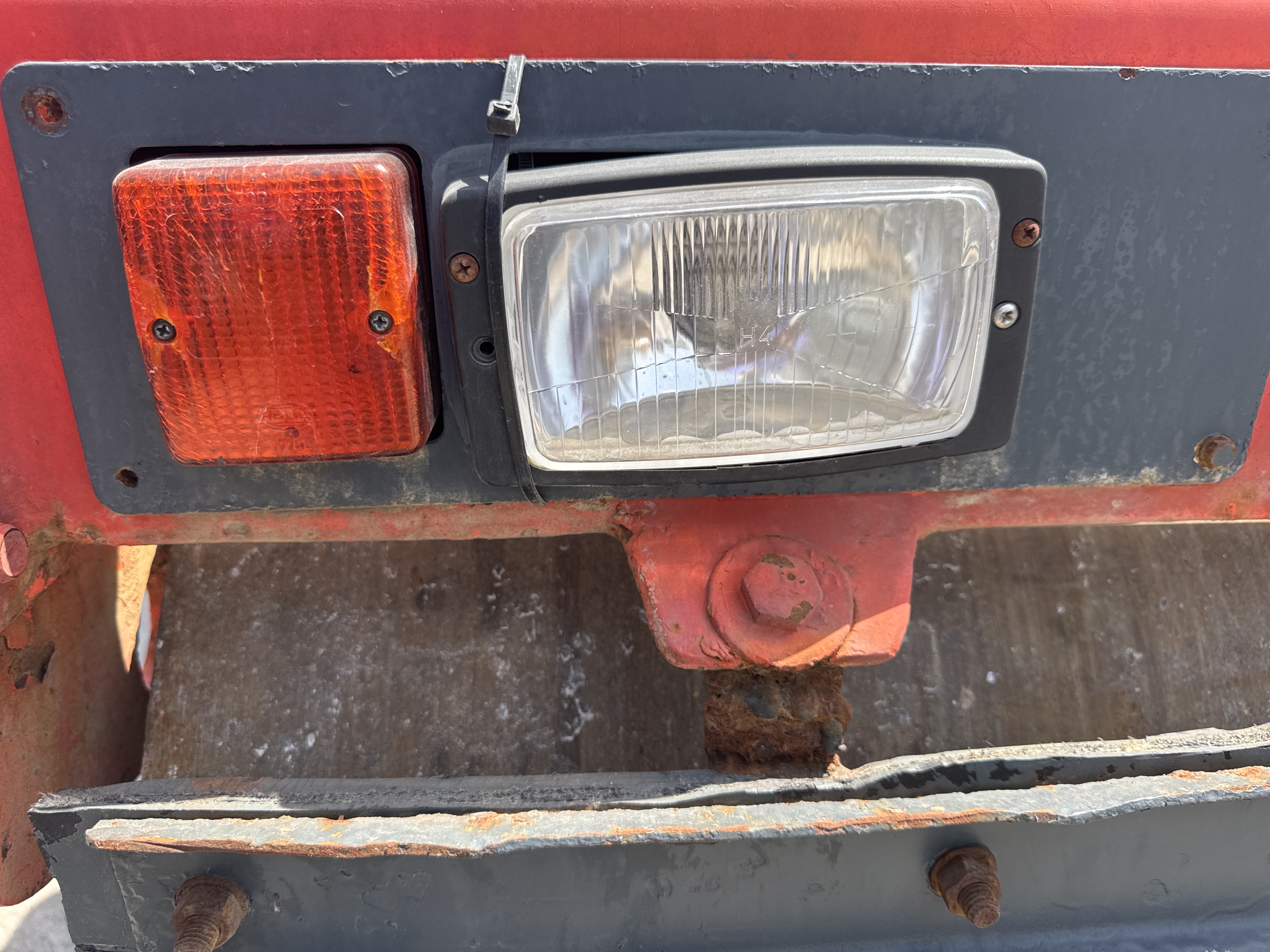 SRC-016-Hamm-HD-75-Tandem-rollers-inspection-Electronics-Lights-and-signals-1