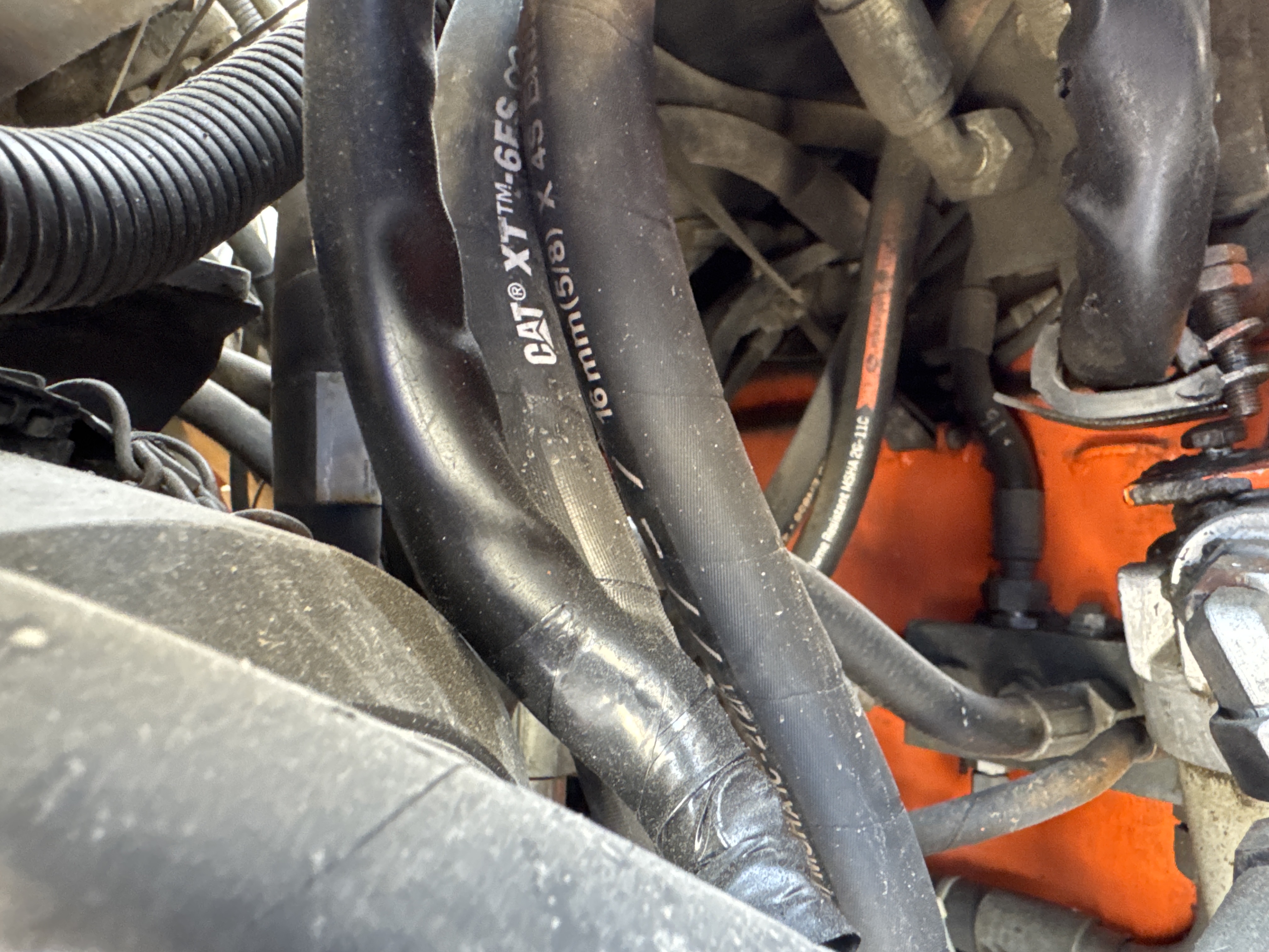 SRC-016-Hamm-HD-75-Tandem-rollers-inspection-Hydraulics-Hydraulic-hoses-and-lines-1