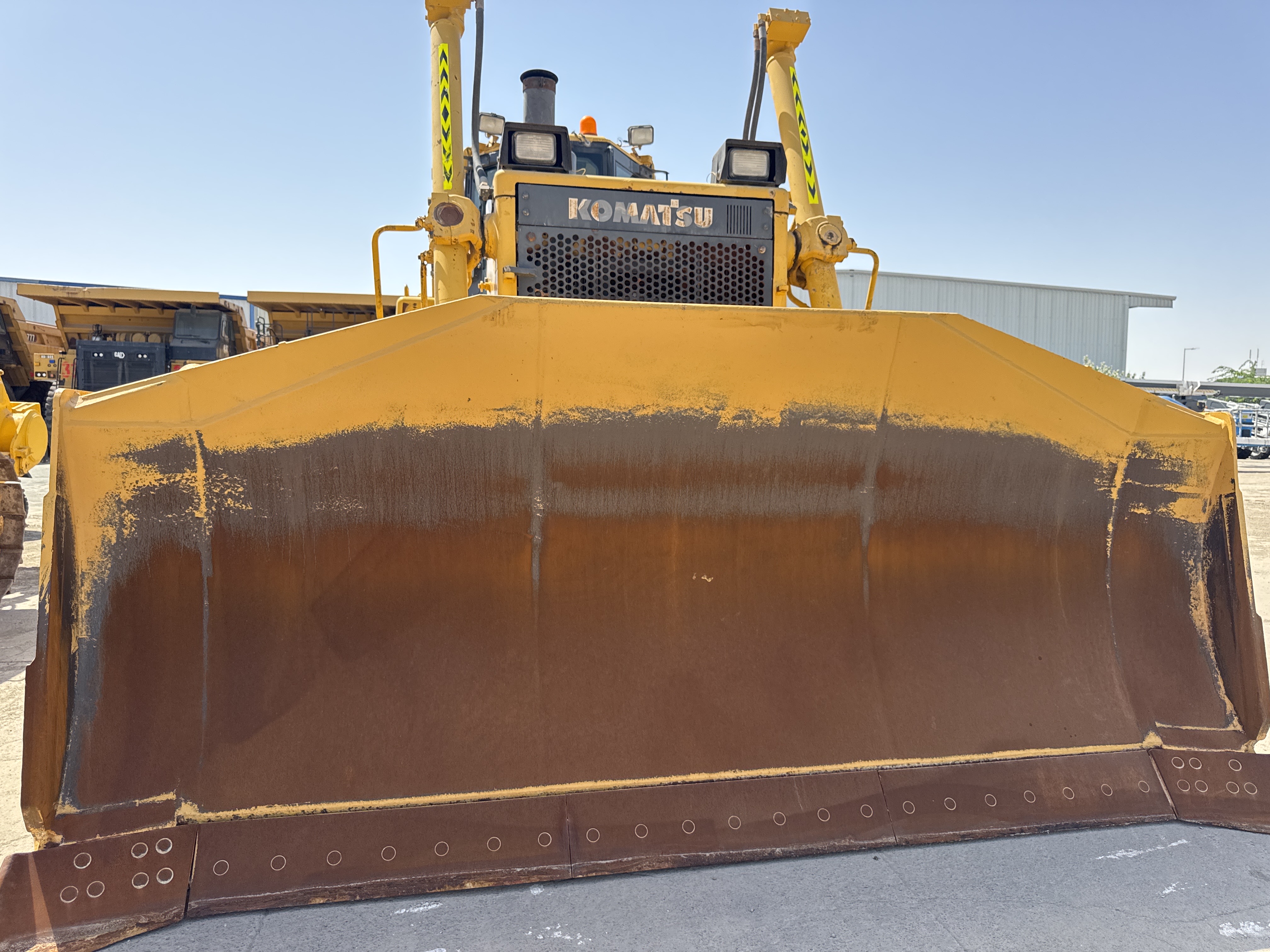 CDB-020-Komatsu-D155A-6R-Crawler-dozers-inspection-Structure-Paint-1