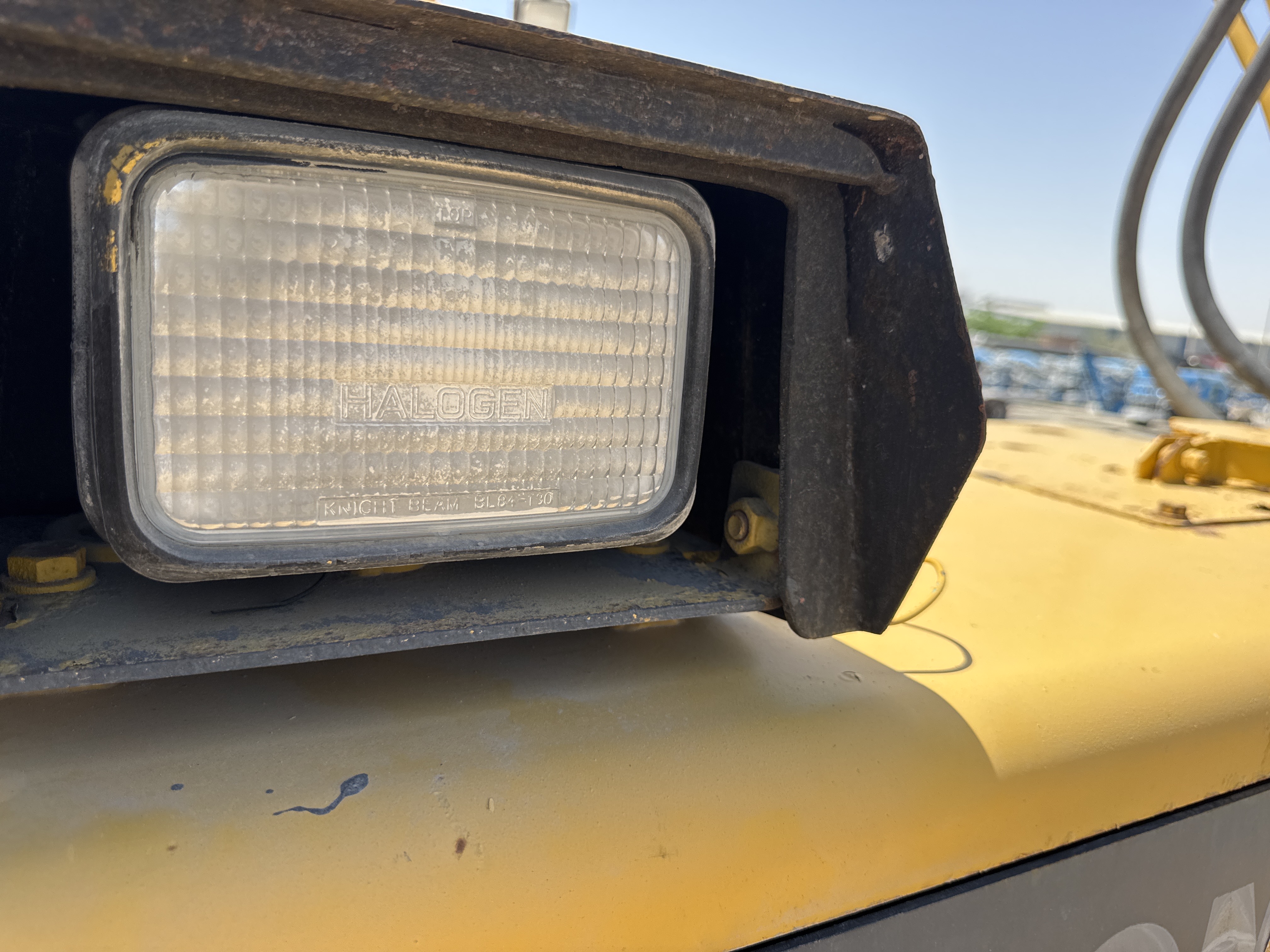 CDB-020-Komatsu-D155A-6R-Crawler-dozers-inspection-Electronics-Lights-and-signals-1