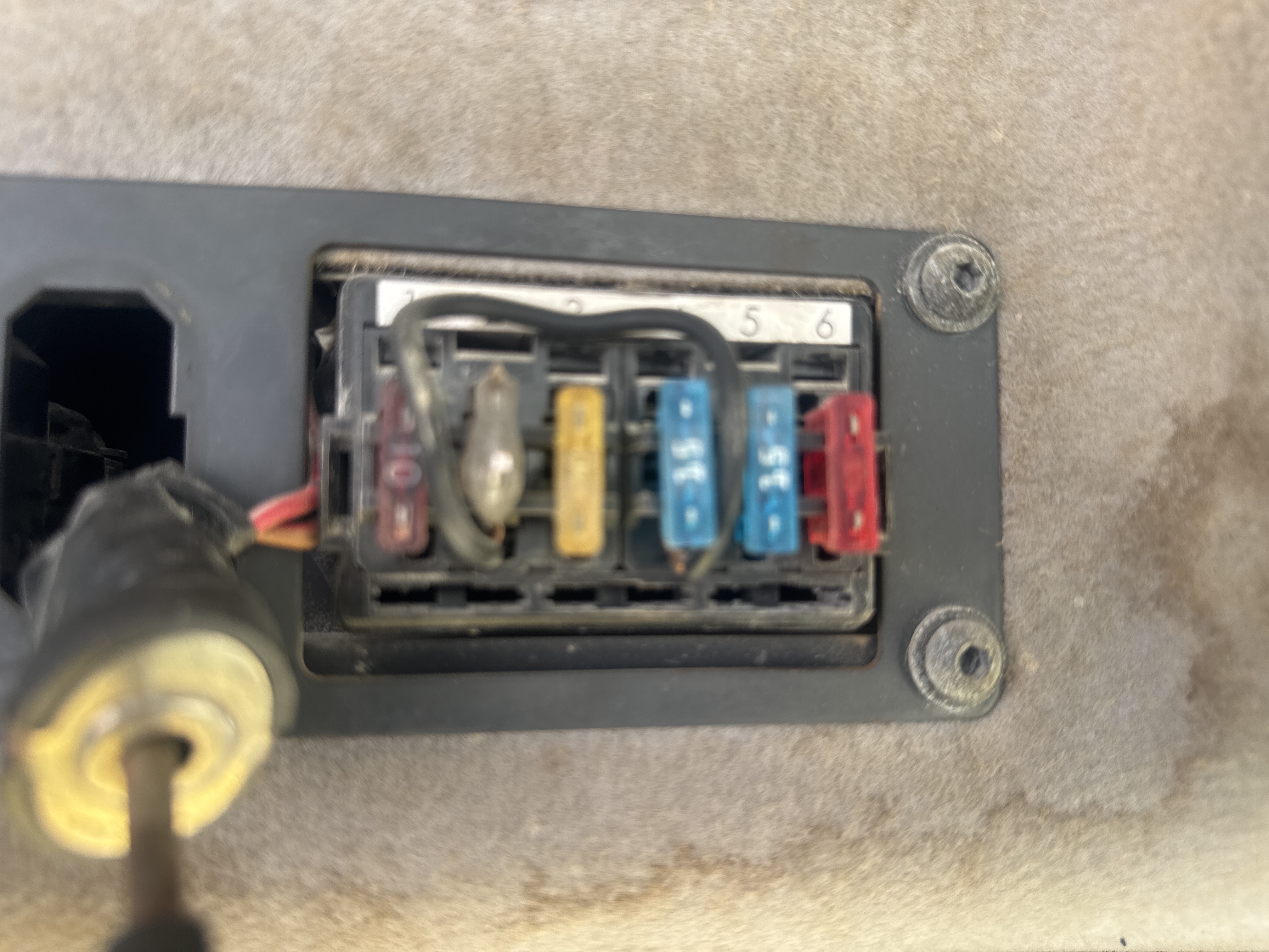 CDB-020-Komatsu-D155A-6R-Crawler-dozers-inspection-Electronics-Fuse-box-1