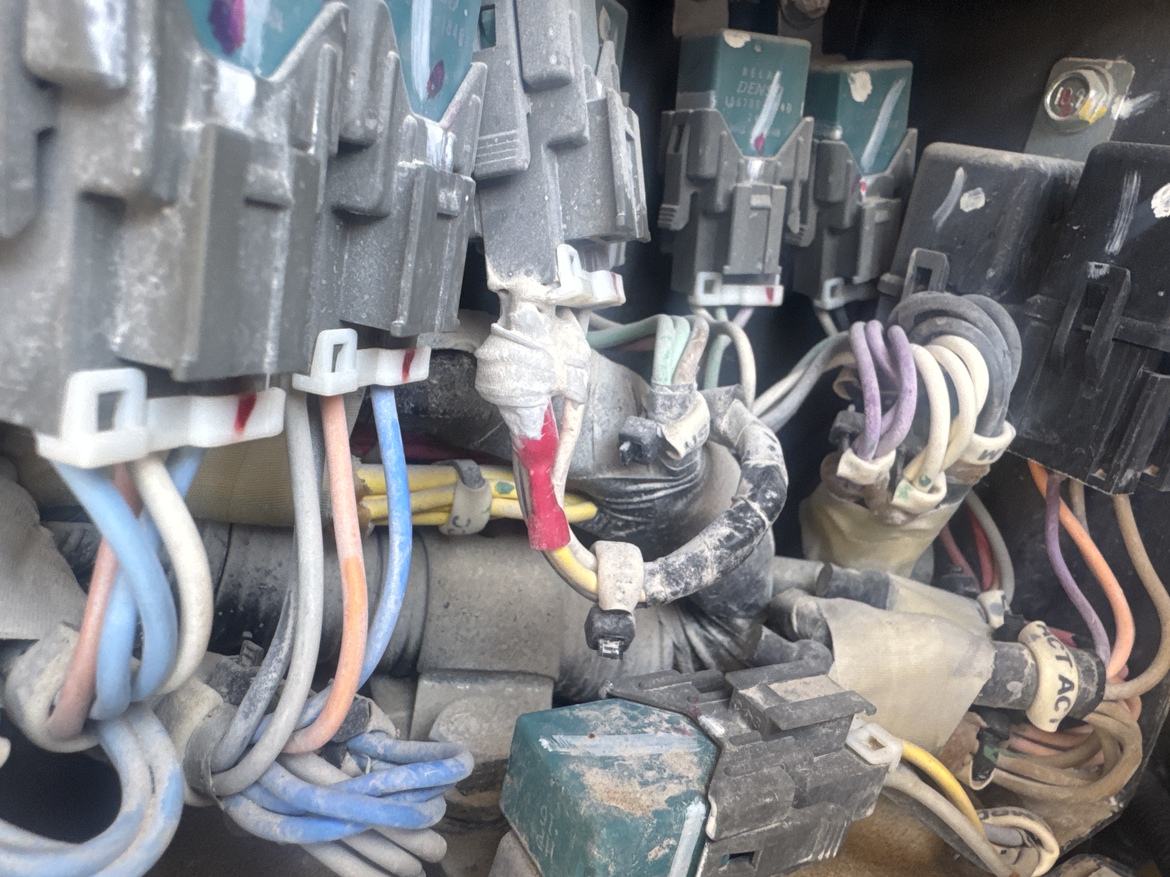 CDB-020-Komatsu-D155A-6R-Crawler-dozers-inspection-Electronics-Main-harness-1