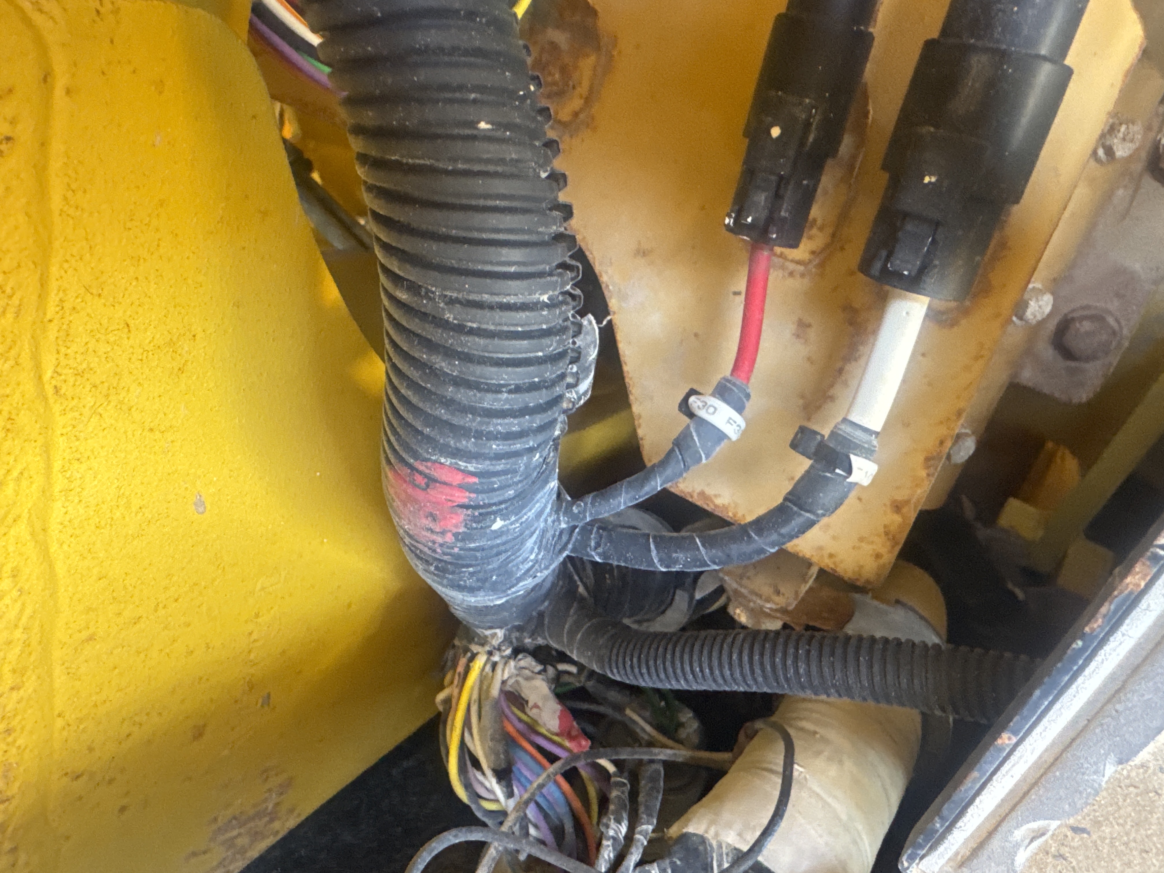 CDB-020-Komatsu-D155A-6R-Crawler-dozers-inspection-Electronics-Main-harness-1