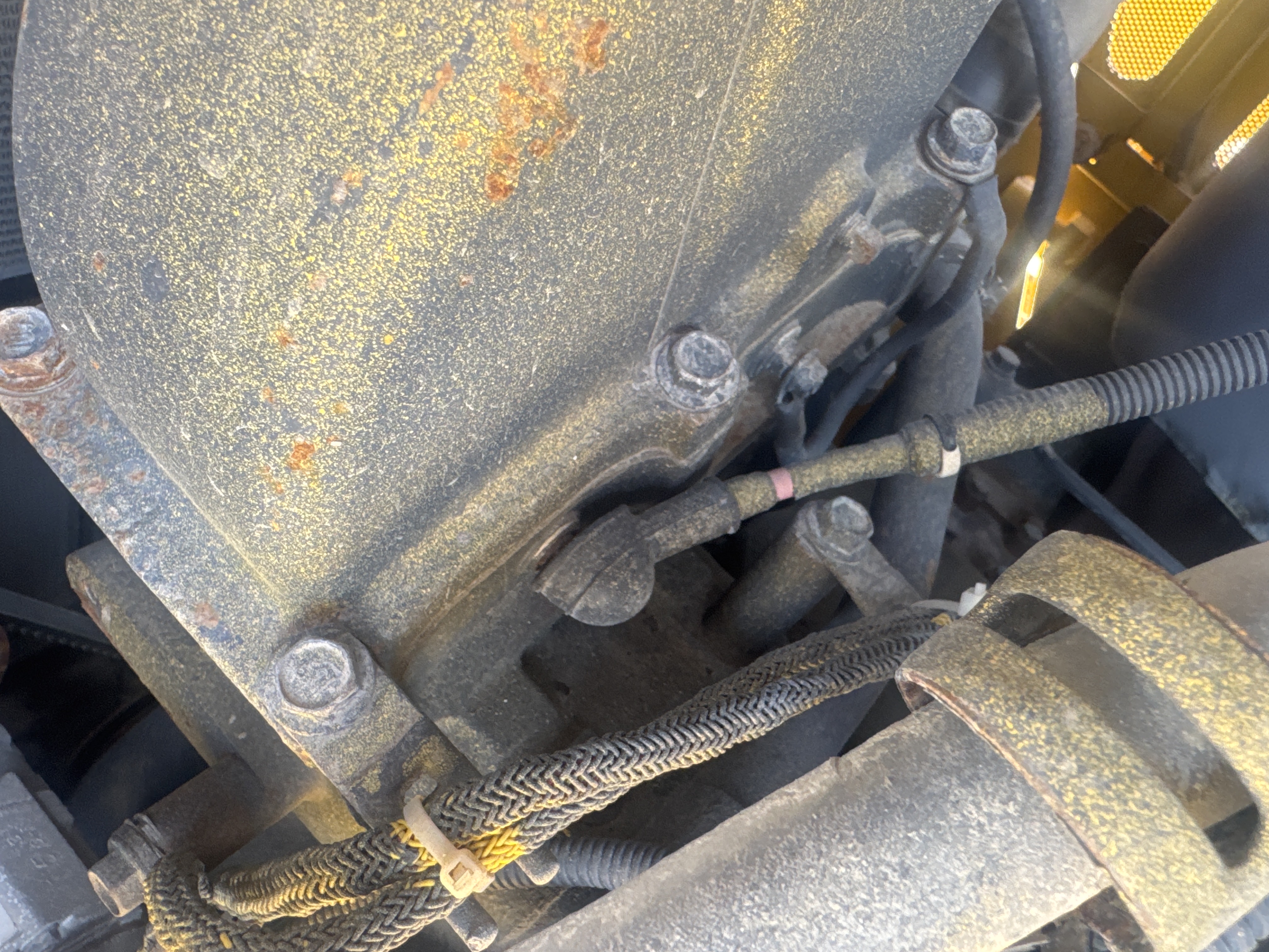CDB-020-Komatsu-D155A-6R-Crawler-dozers-inspection-Hydraulics-Wiring-harness-1