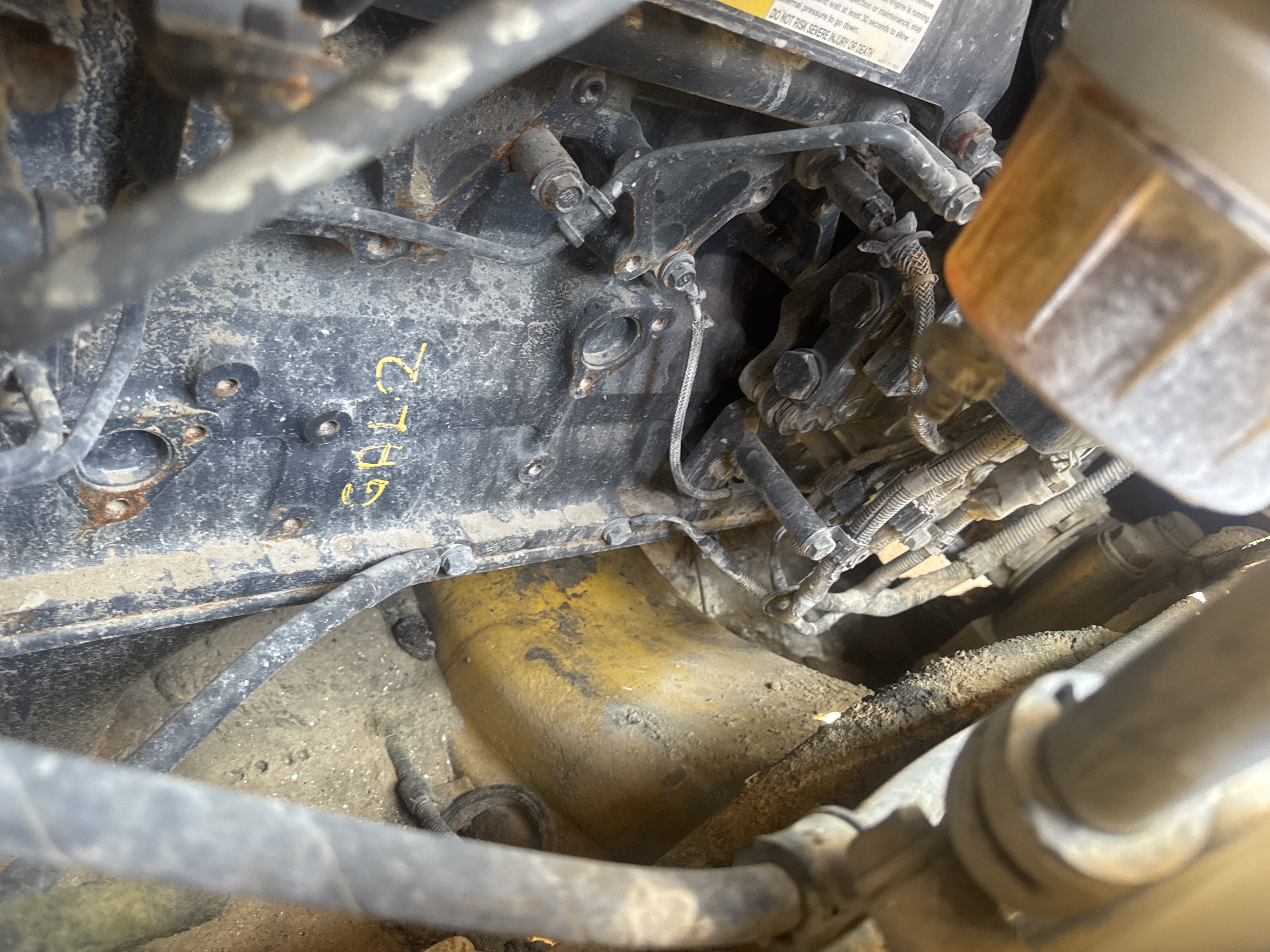 CDB-020-Komatsu-D155A-6R-Crawler-dozers-inspection-Hydraulics-Wiring-harness-1