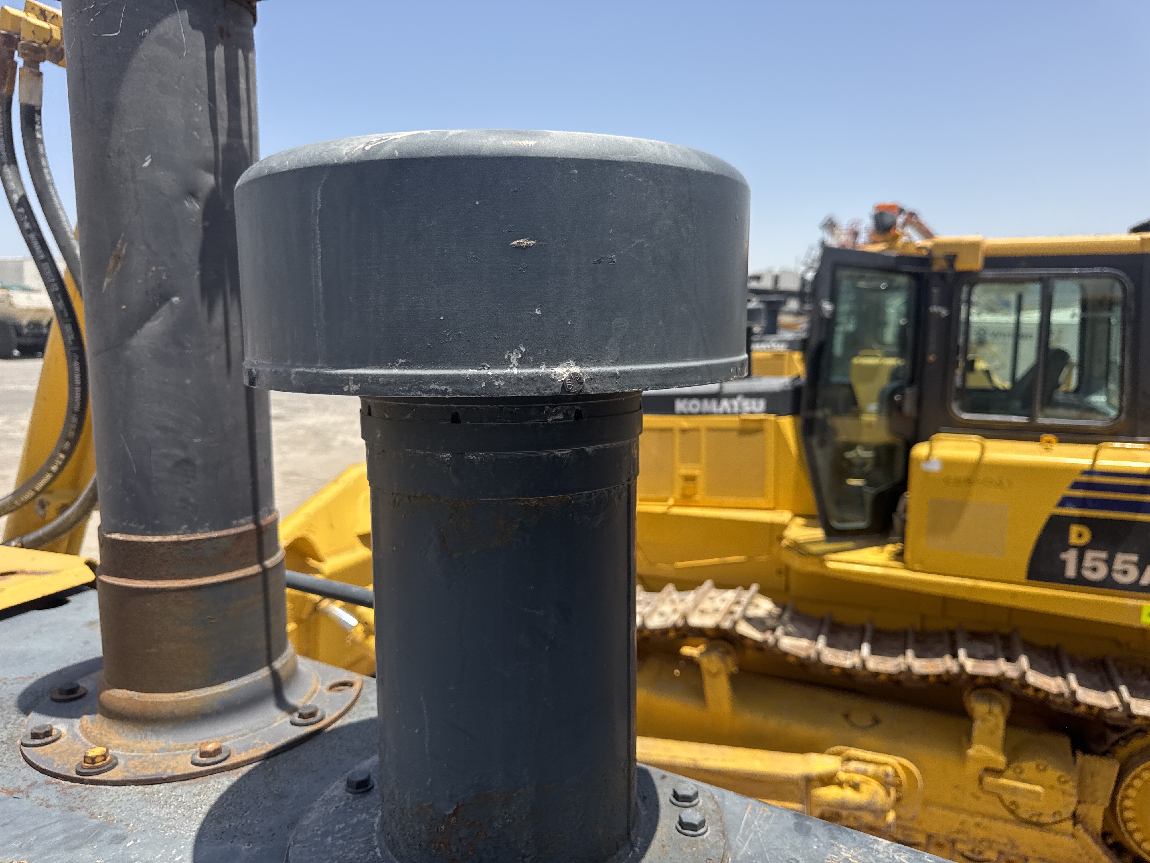 CDB-020-Komatsu-D155A-6R-Crawler-dozers-inspection-Engine-Air-intake-system-1
