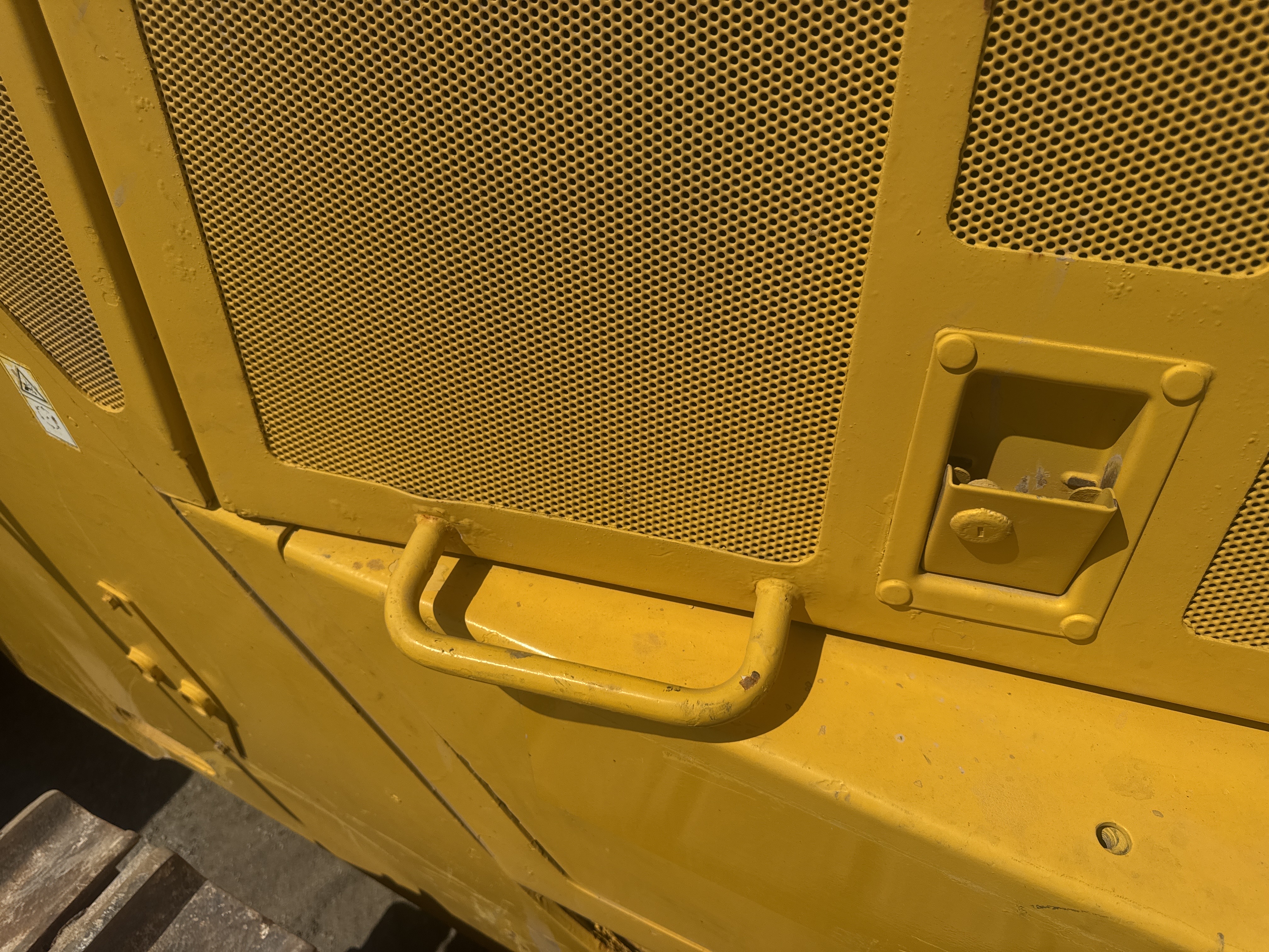 CDB-021-كوماتسو-D155A-6-بلدوزرات-مجنزرة-فحص-الهيكل-الدرابزين-1
