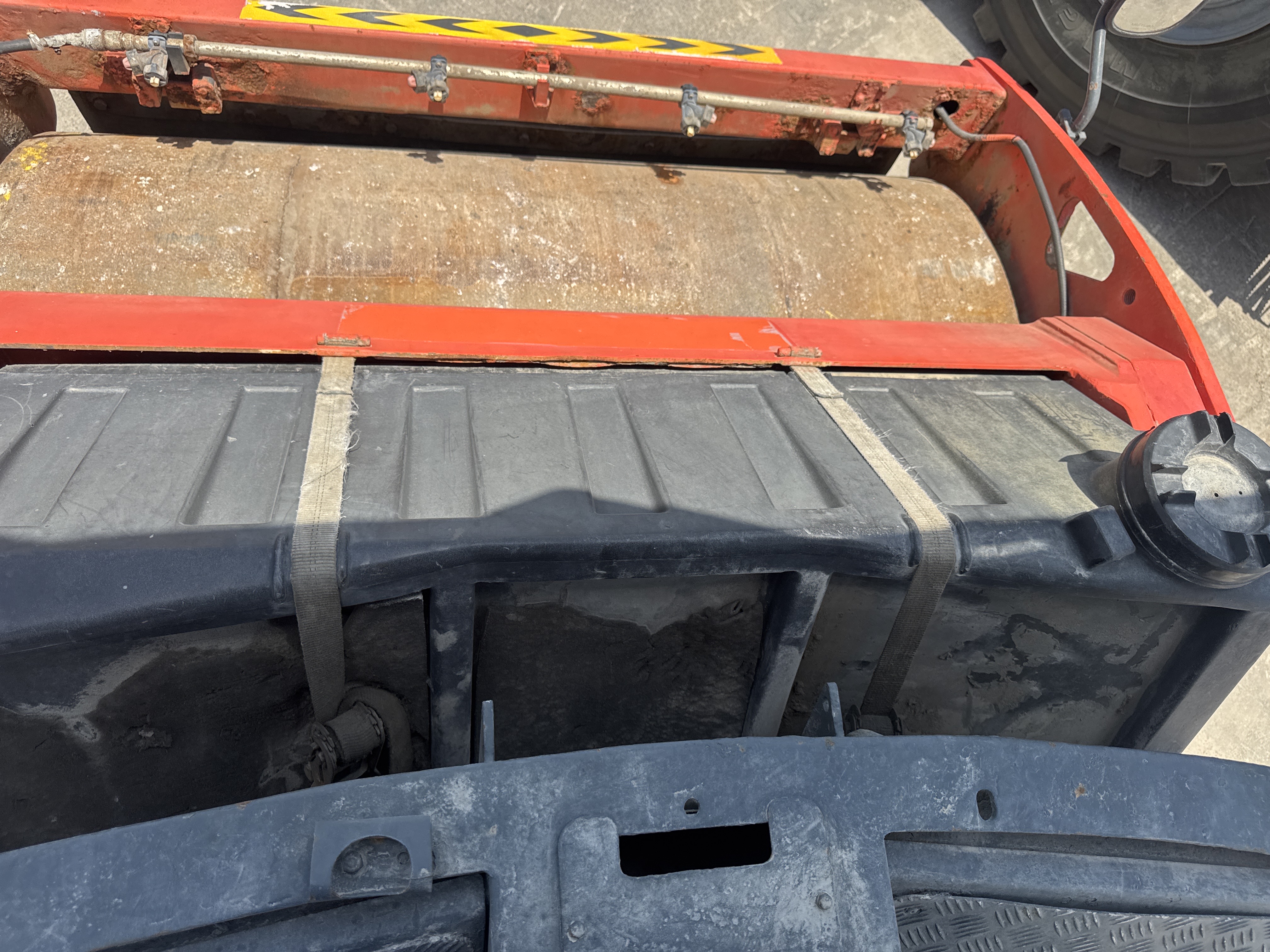 SRC-016-Hamm-HD-75-Tandem-rollers-inspection-Structure-Water-tank-1