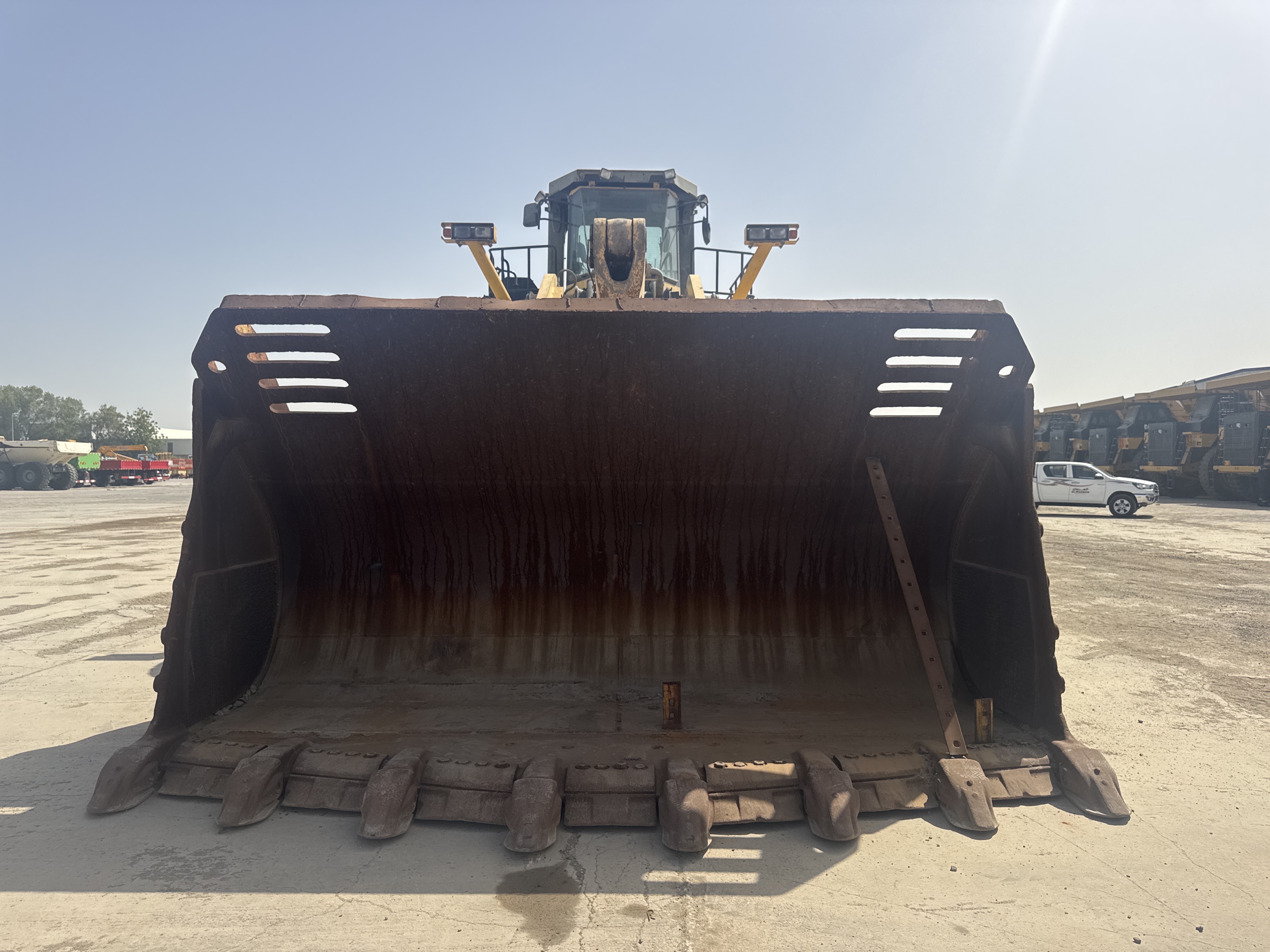 WHL-019-كوماتسو-WA900-3E0-لوادر-بعجلات-فحص-الهيكل-الصبغ-1