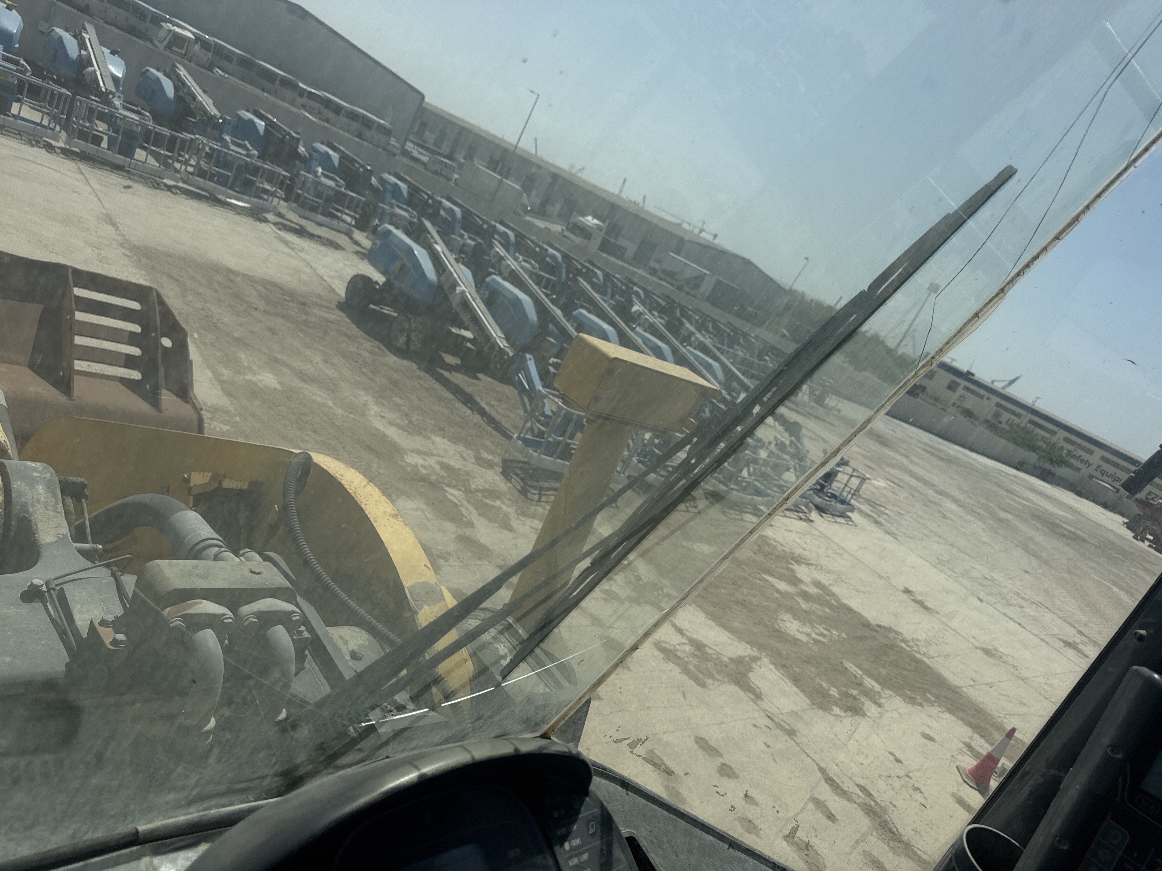 WHL-019-كوماتسو-WA900-3E0-لوادر-بعجلات-فحص-الكهربائيات-المساحات-1