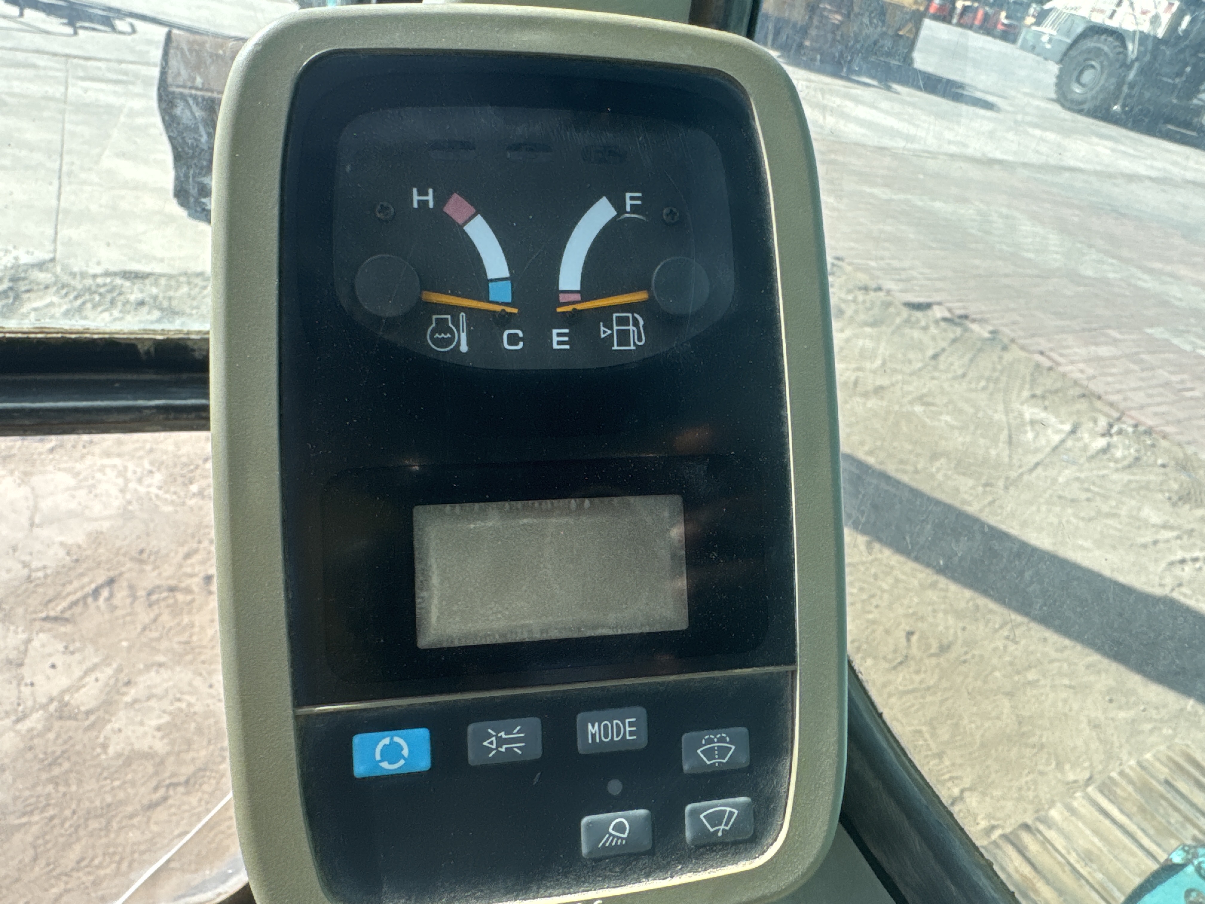 MDX-027-كوبلكو-SK200SR-حفارات-متوسطة-فحص-الكابينة-مجموعة-العدادات-1