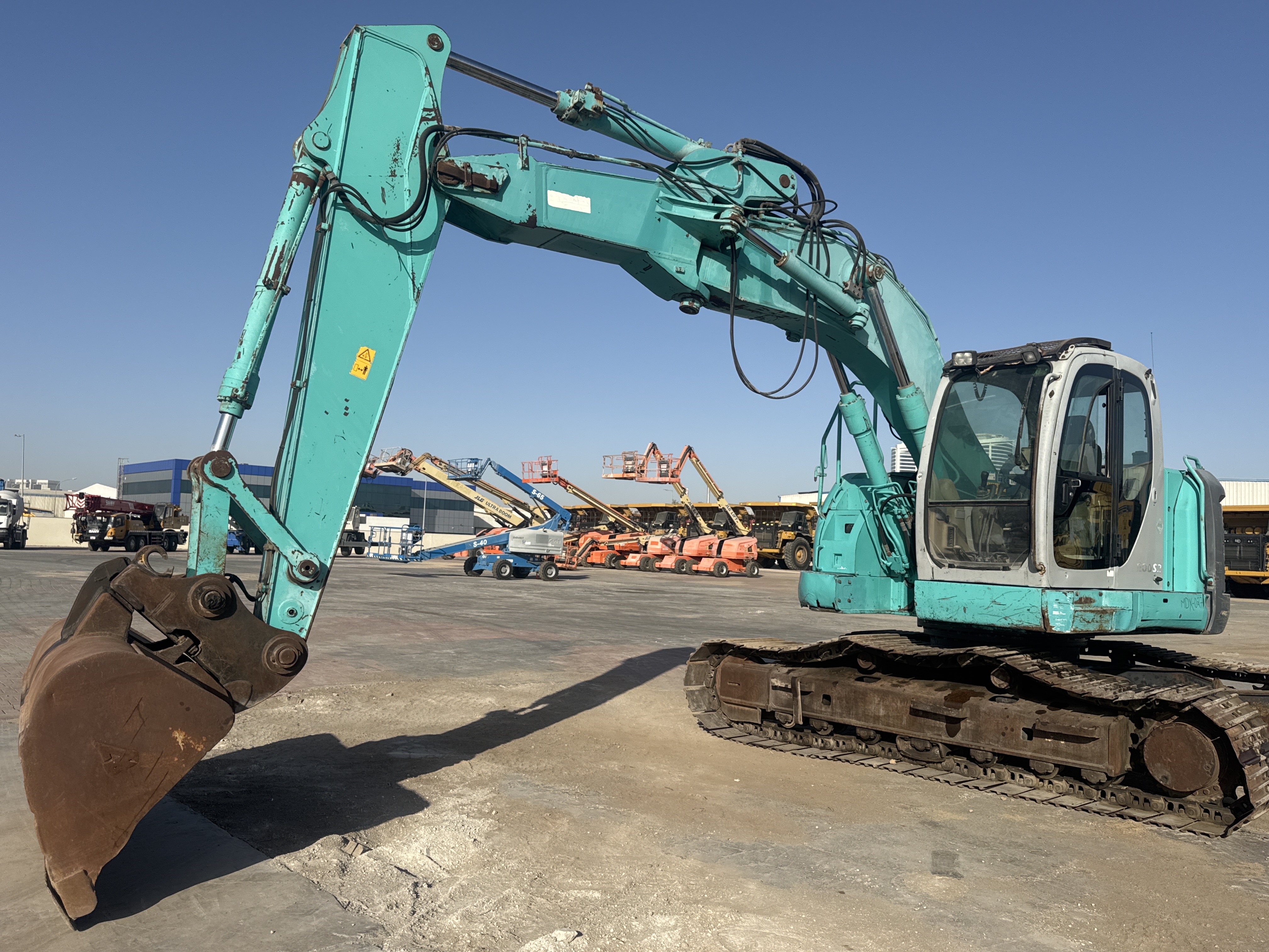 MDX-027-كوبلكو-SK200SR-حفارات-متوسطة-فحص-الهيكل-الصبغ-1