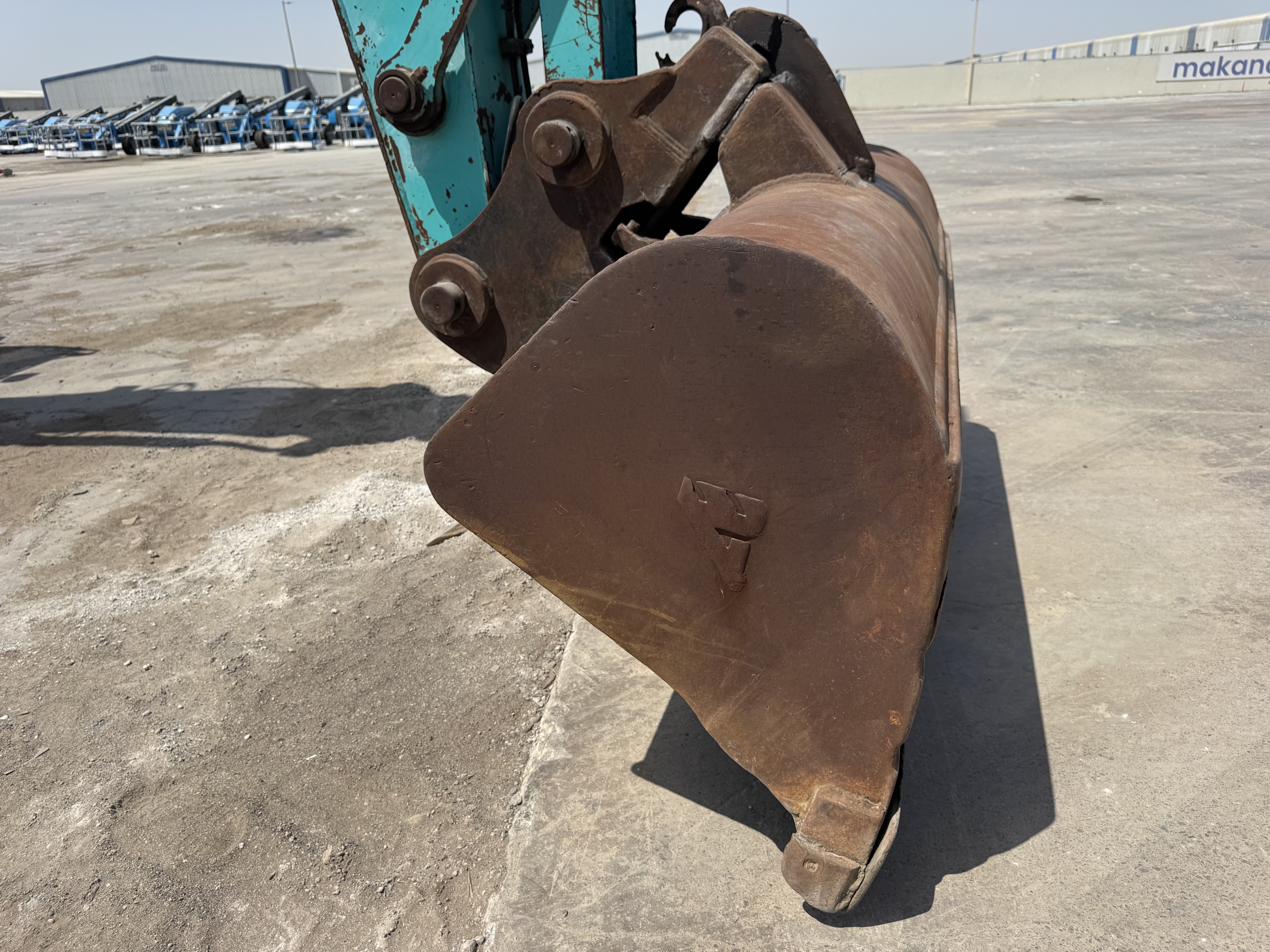 MDX-027-كوبلكو-SK200SR-حفارات-متوسطة-فحص-الملحق-دلو-الحفارة-1