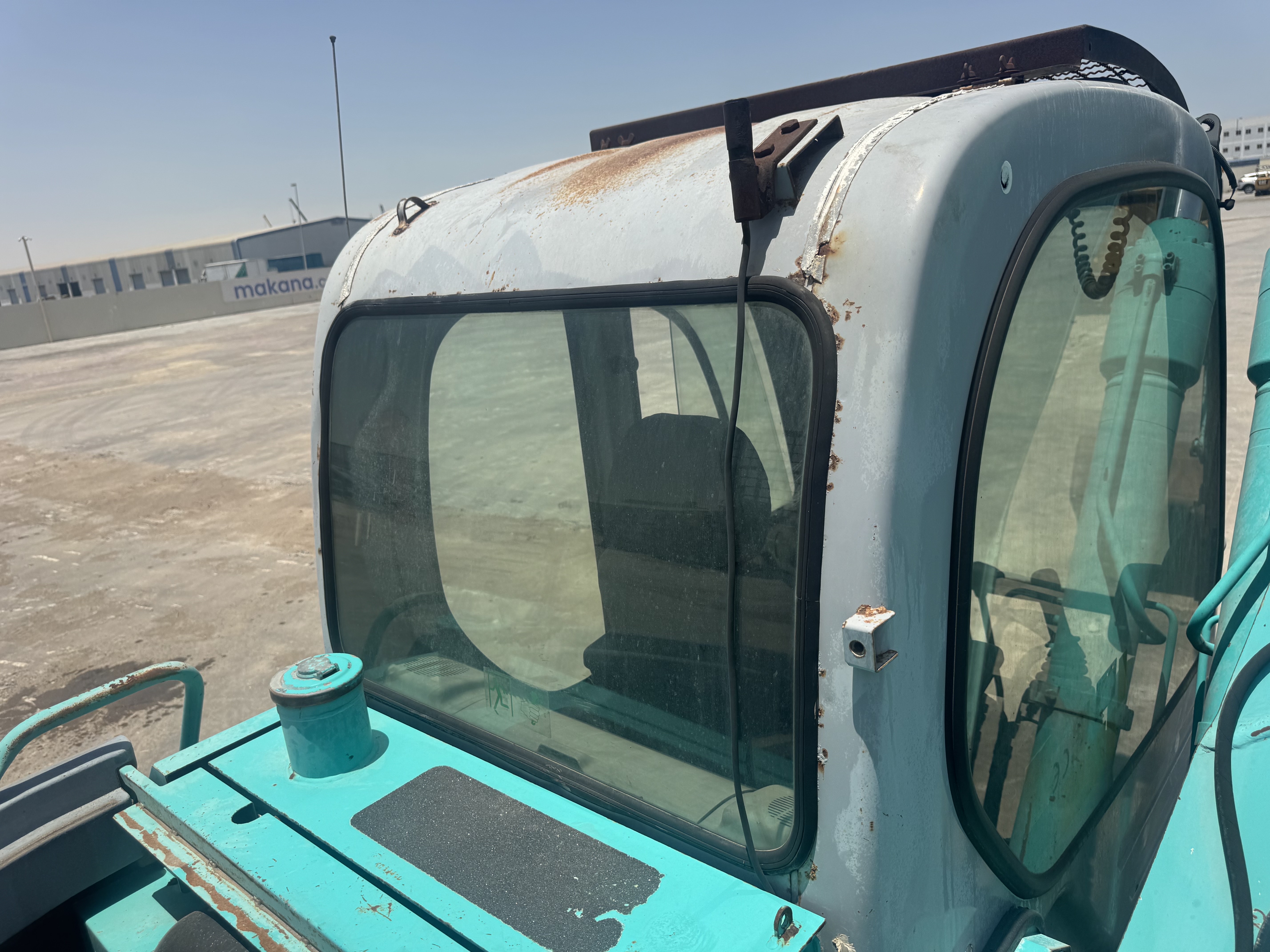 MDX-027-كوبلكو-SK200SR-حفارات-متوسطة-فحص-الأمان-الزجاج-1