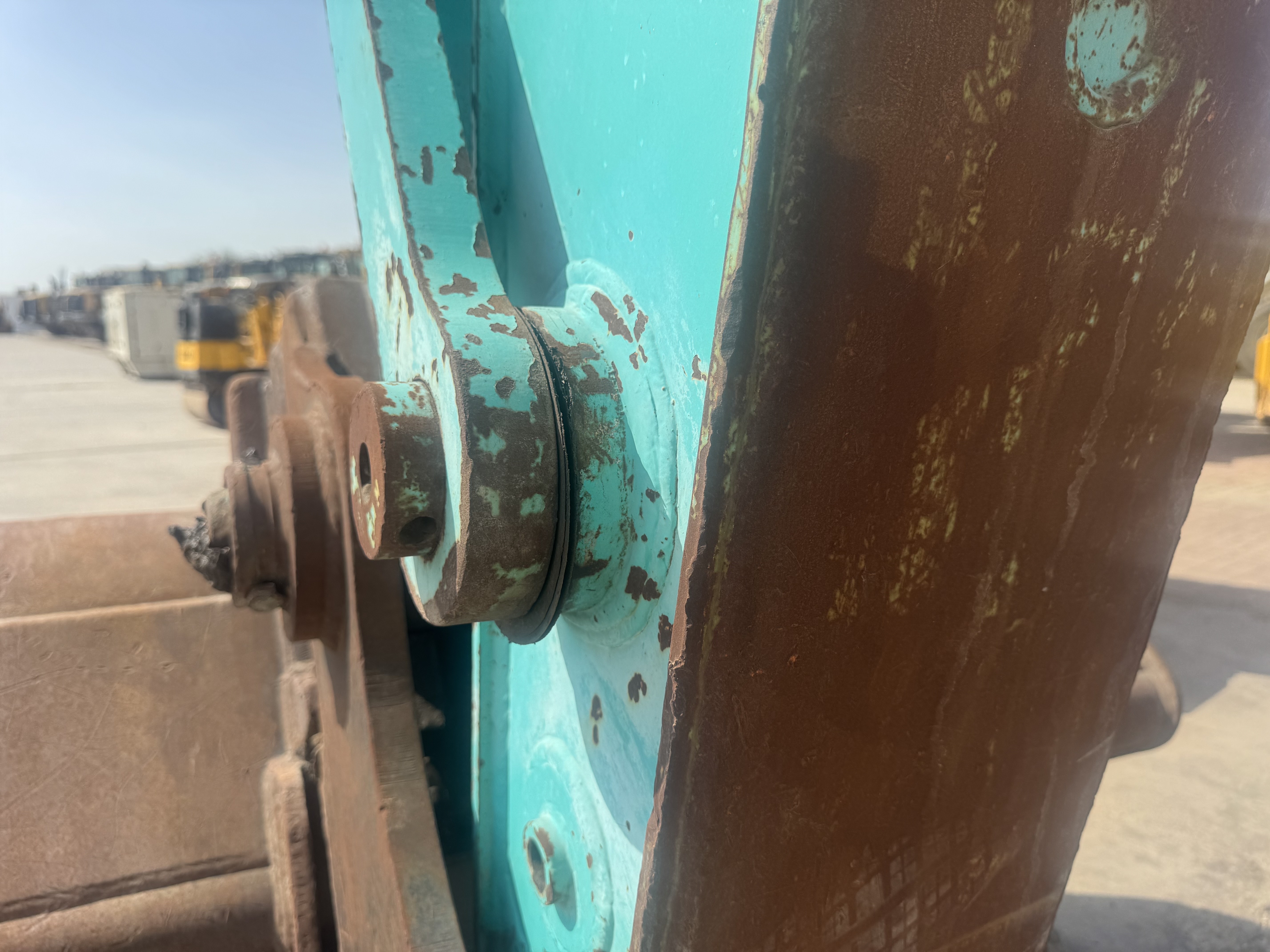 MDX-027-كوبلكو-SK200SR-حفارات-متوسطة-فحص-الهيكل-دبوس-وبطانات-قاعدة-الذراع-1