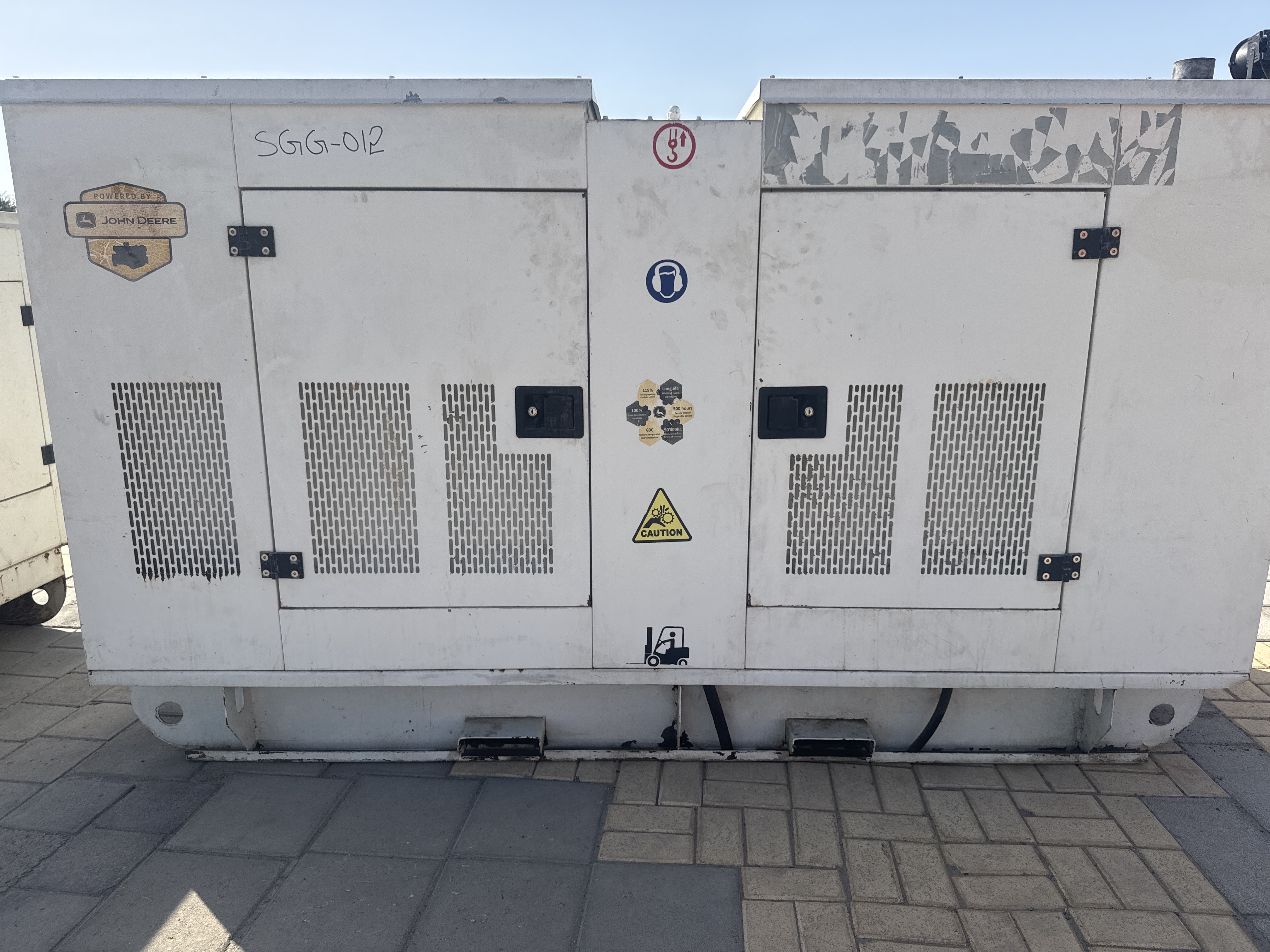 SGG-012-جون-دير-80-kVA-مولدات-ثابتة-فحص-الهيكل-الصبغ-1