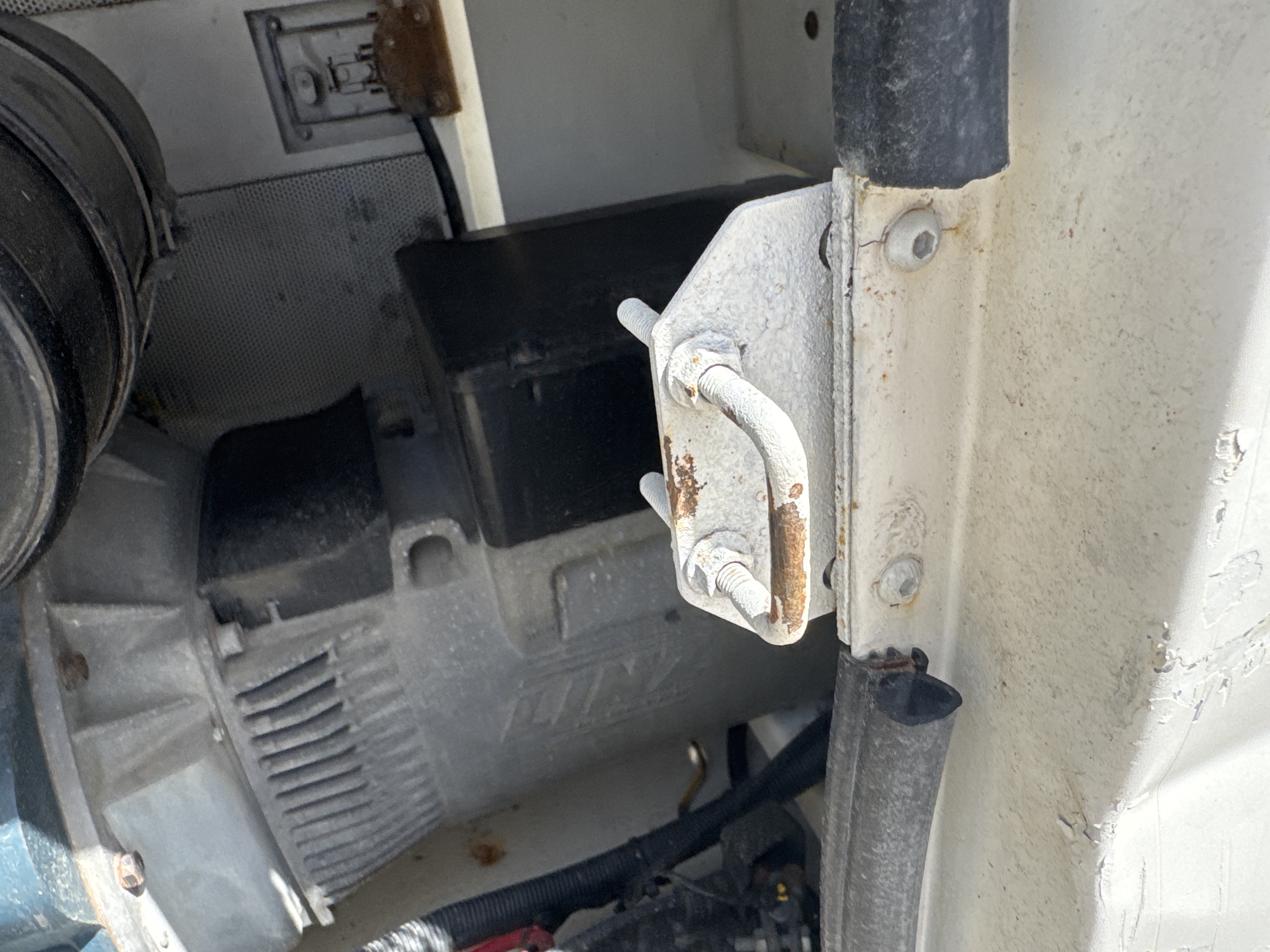 SGG-011-Kubota-15-kVA-Stationary-generators-inspection-Structure-Door-handles-1