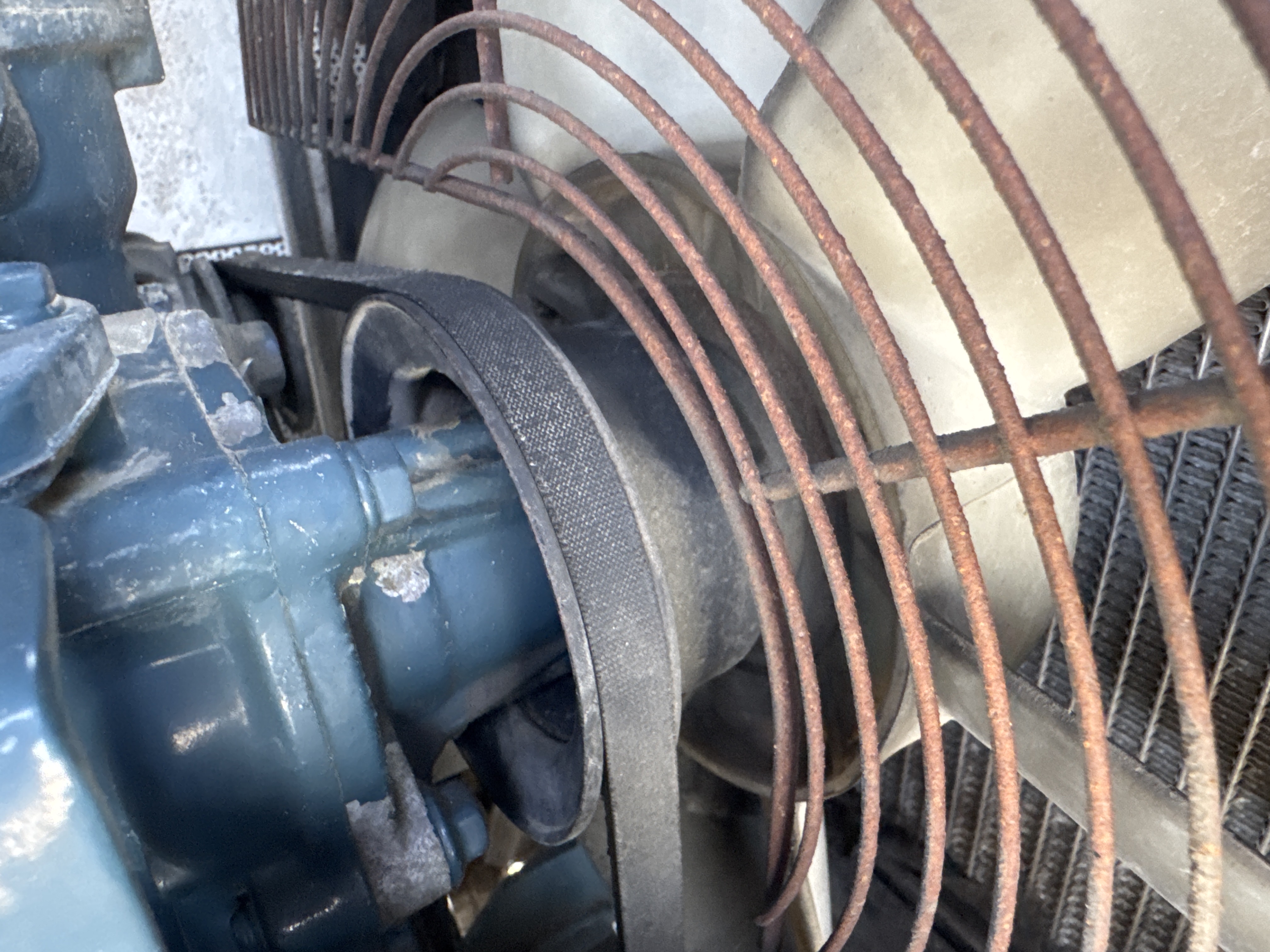SGG-011-Kubota-15-kVA-Stationary-generators-inspection-Engine-Belts-1