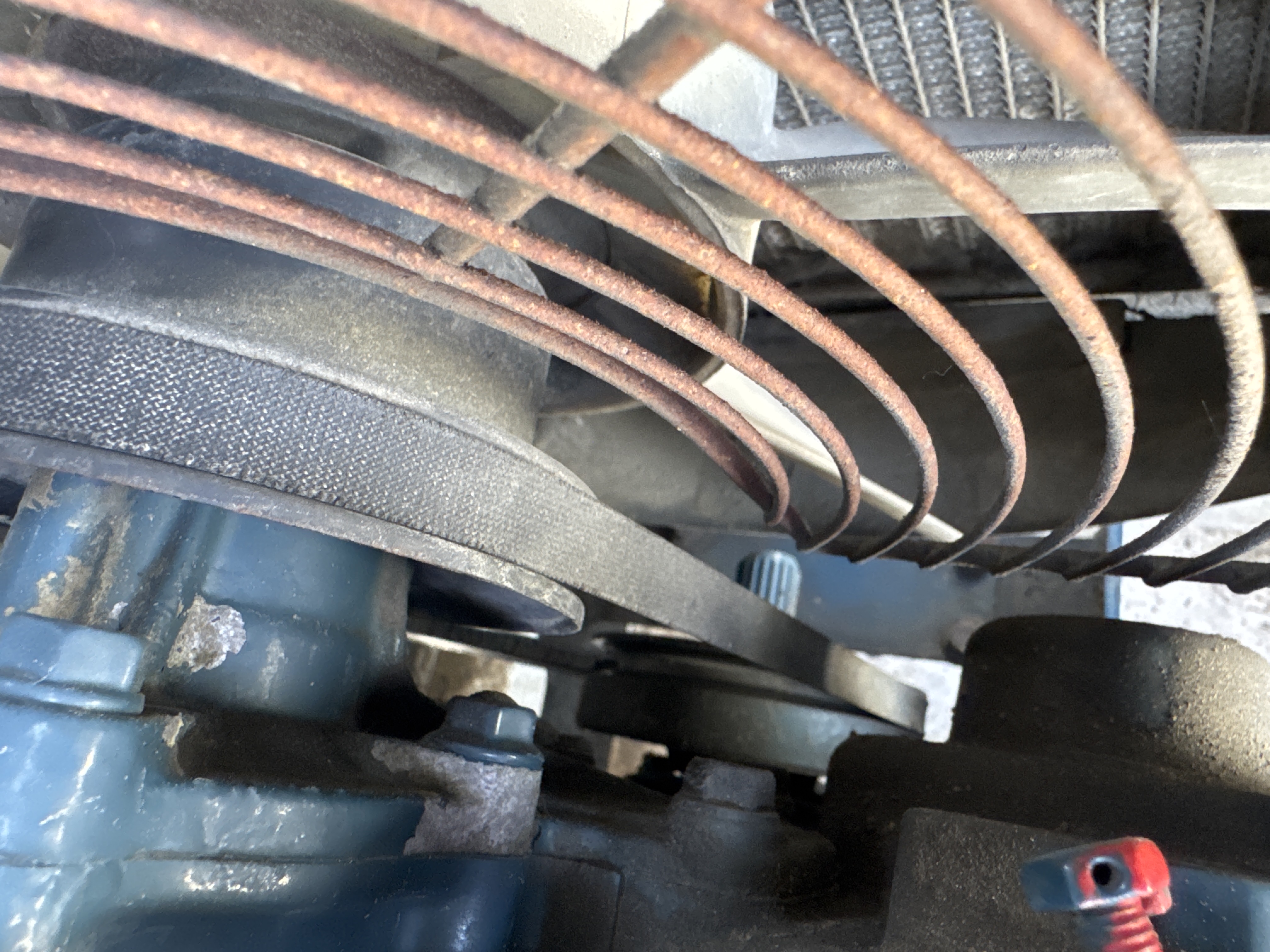 SGG-011-Kubota-15-kVA-Stationary-generators-inspection-Engine-Belts-1