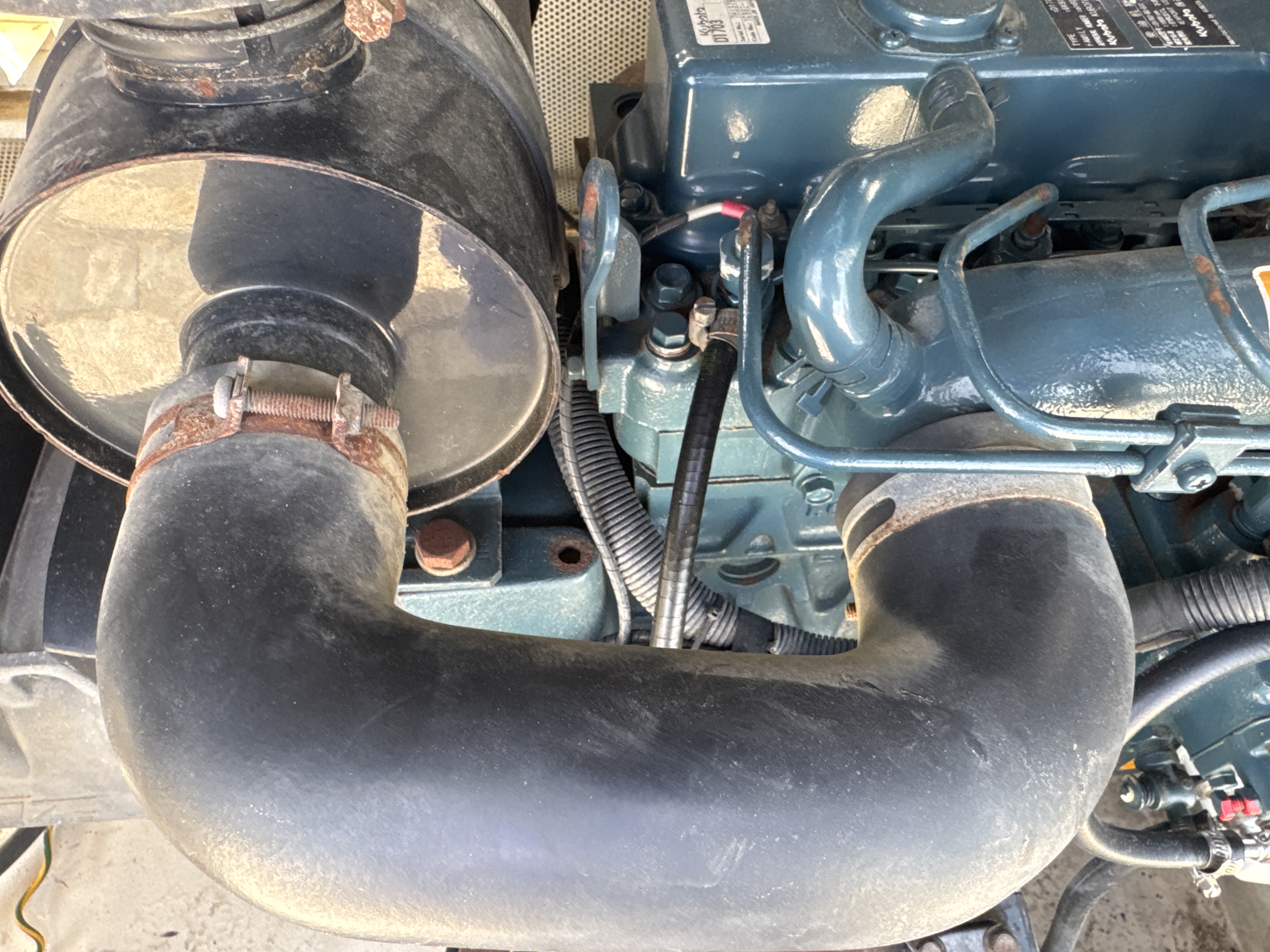 SGG-011-Kubota-15-kVA-Stationary-generators-inspection-Engine-Hoses-1