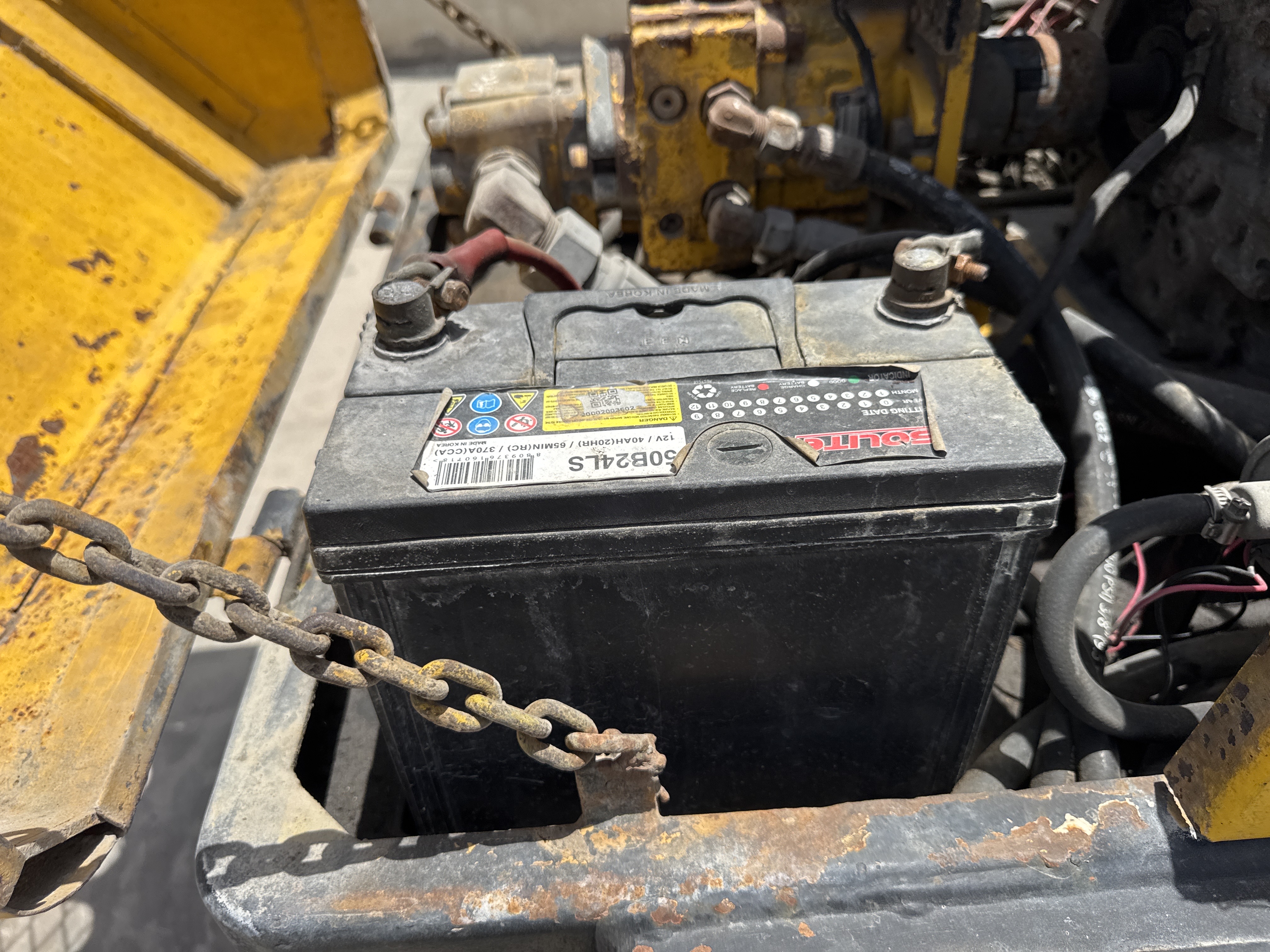 SRC-017-Sakai-CR270-Tandem-rollers-inspection-Electronics-Battery-1