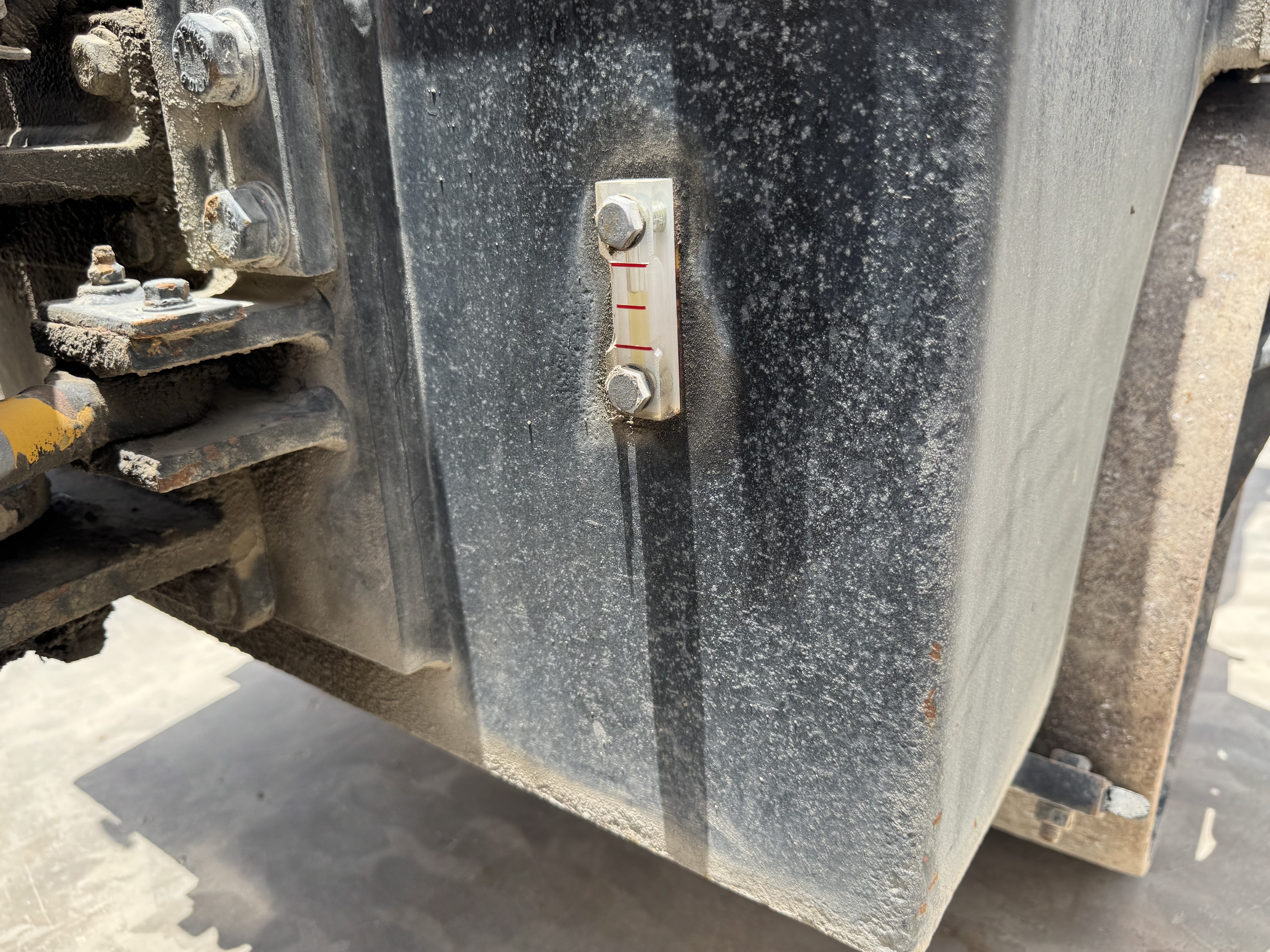 SRC-017-Sakai-CR270-Tandem-rollers-inspection-Hydraulics-Hydraulic-Tank-1
