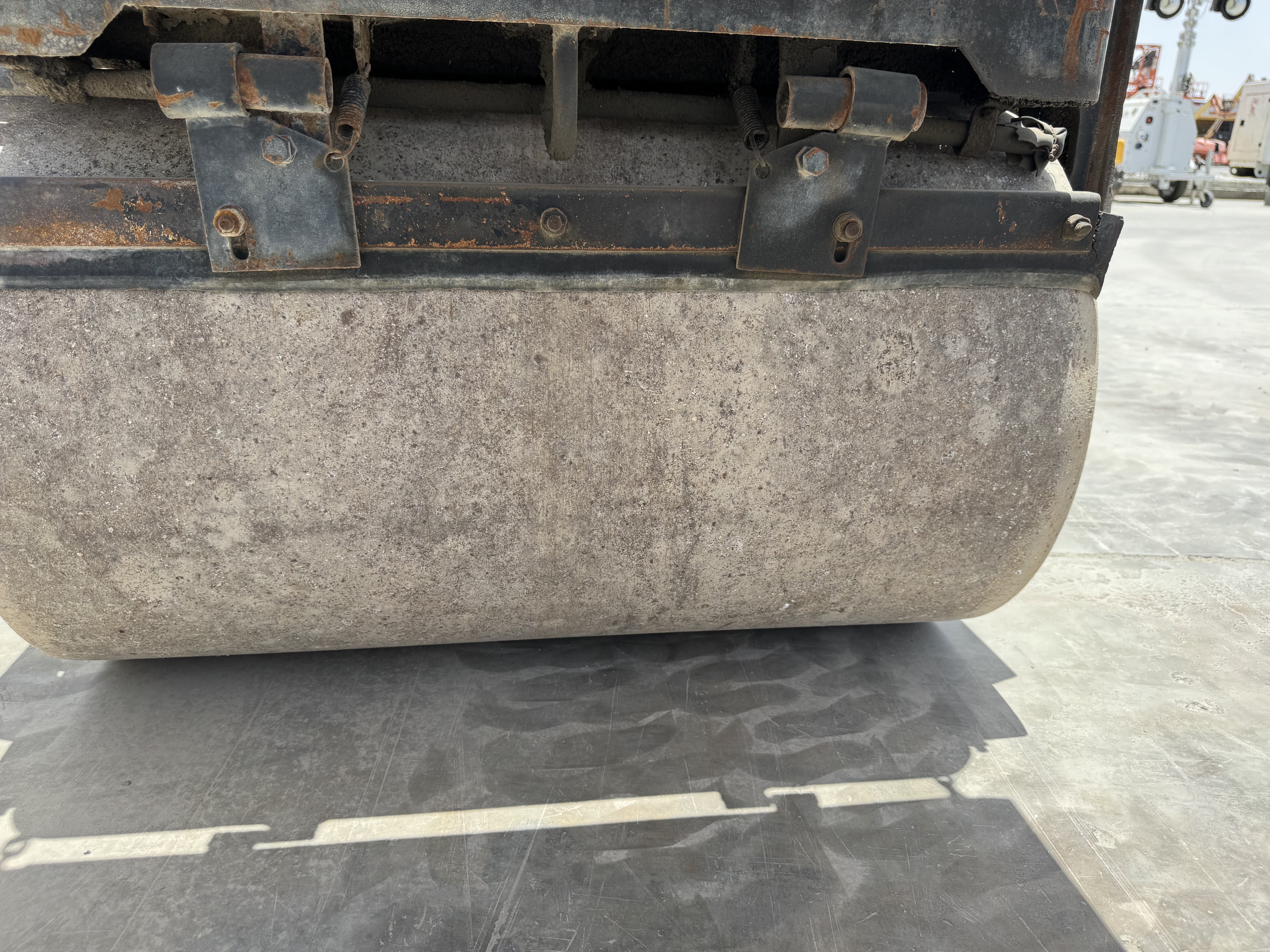 SRC-017-Sakai-CR270-Tandem-rollers-inspection-Chassis-Front-drum-1