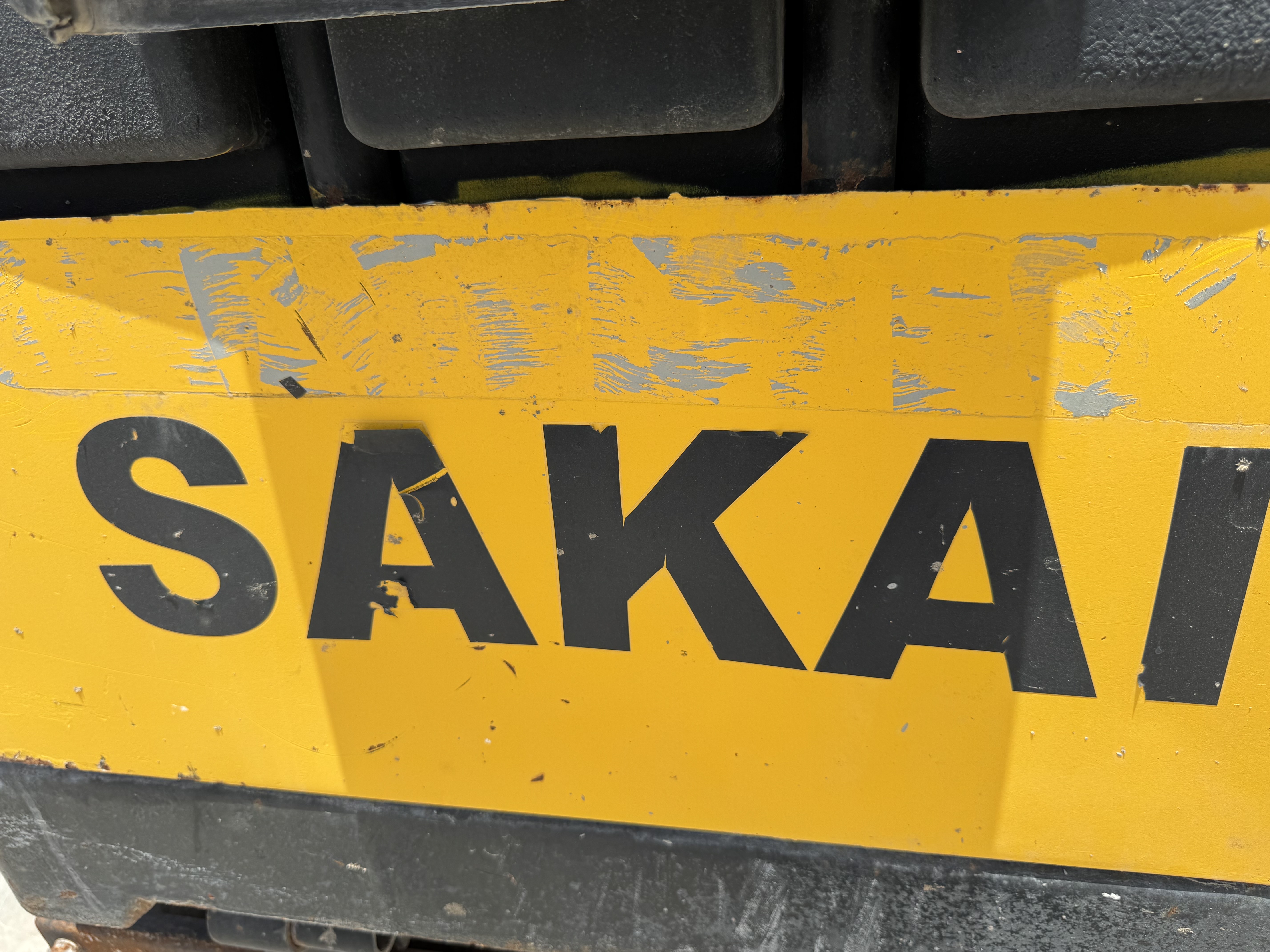SRC-017-Sakai-CR270-Tandem-rollers-inspection-Structure-Sheet-metal-(fiberglass)-1